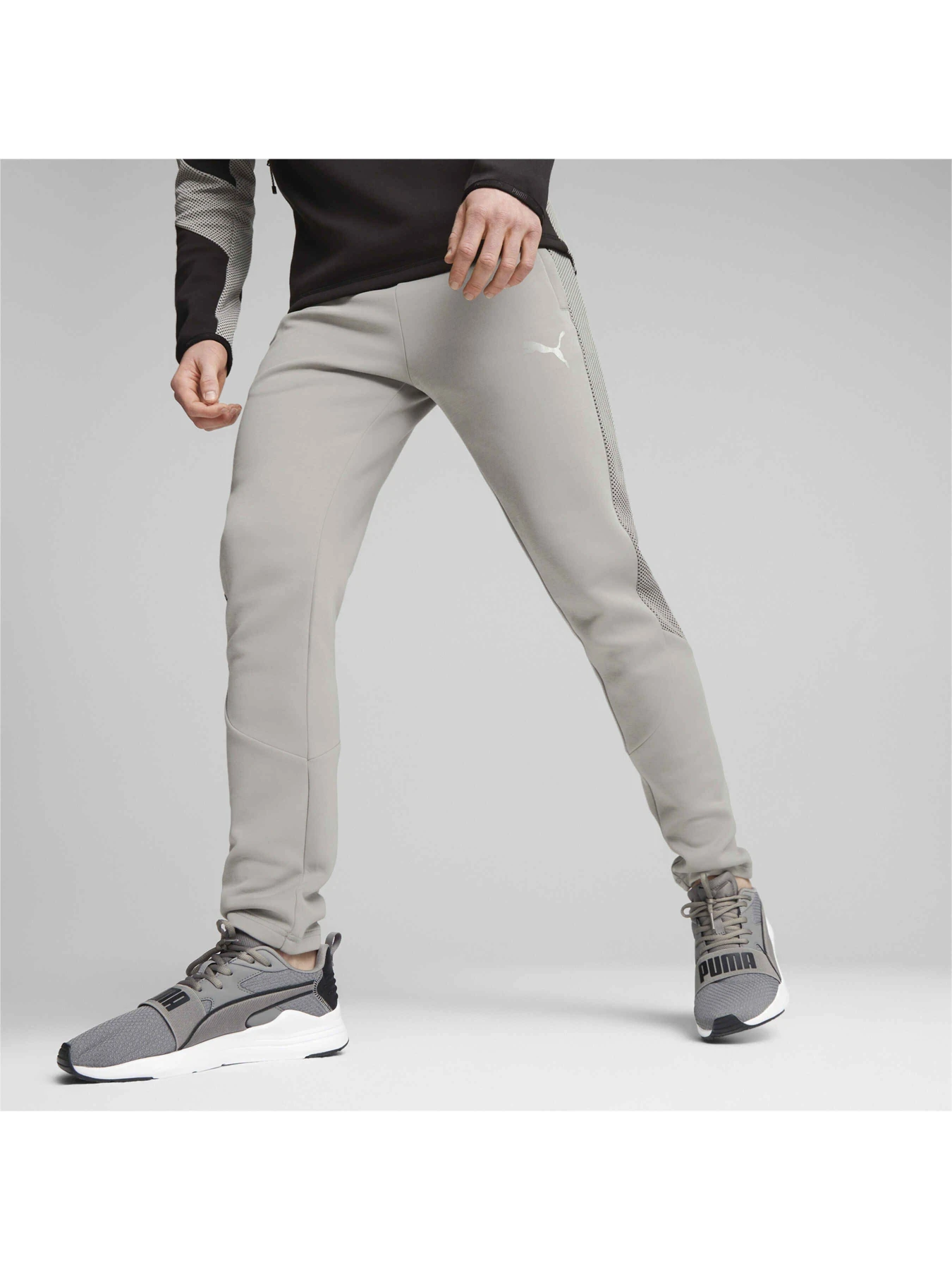 Брюки PUMA Evostripe Pants модель 675932 Брюки PUMA Evostripe Pants модель 675932 Фото