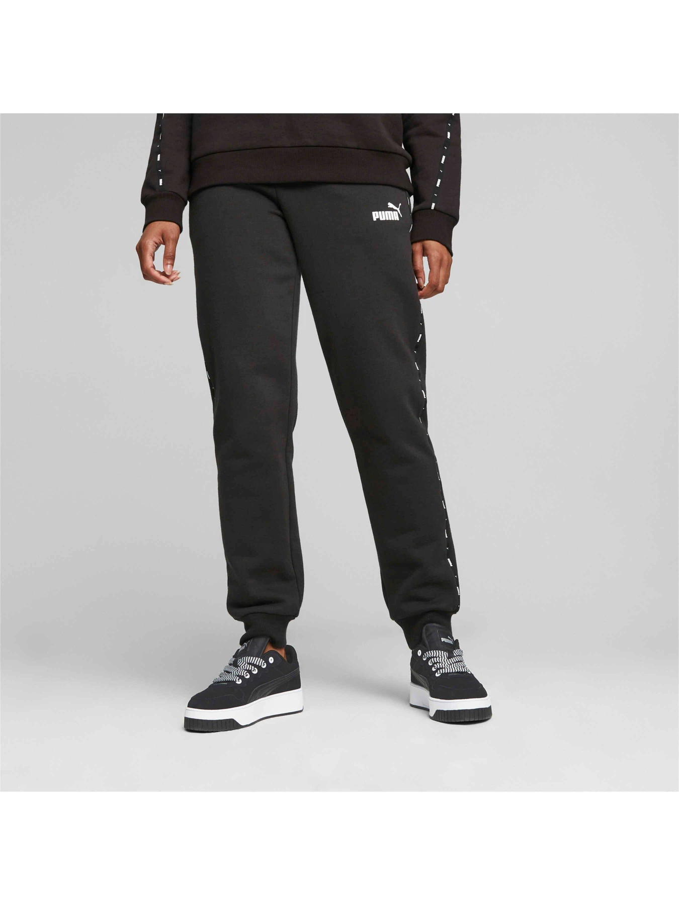 Брюки PUMA Ess Tape Sweatpants модель 675999 Брюки PUMA Ess Tape Sweatpants модель 675999 Фото