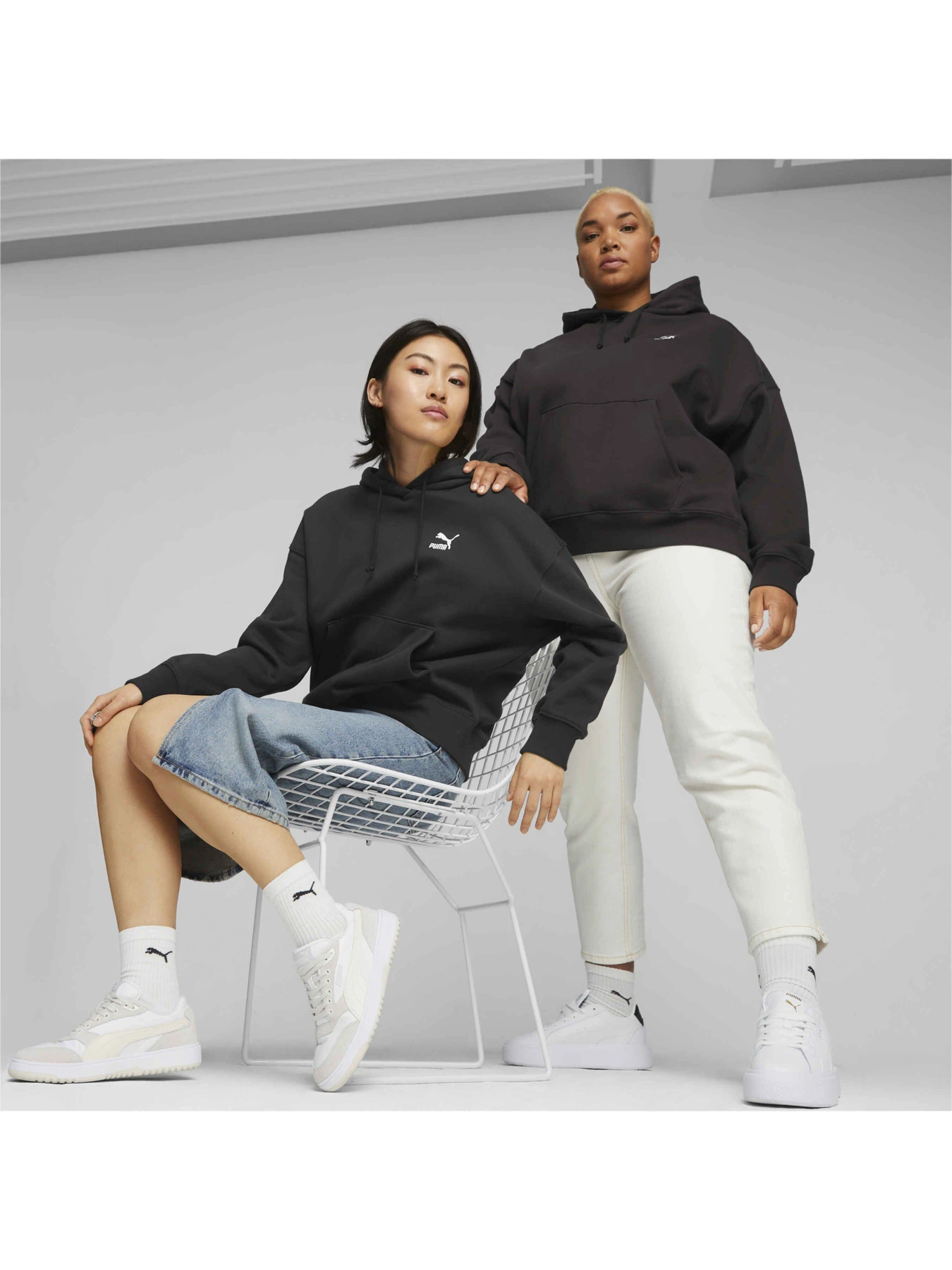 Худи и свитшоты PUMA Classics Oversized Hoodie модель 621407 Фото