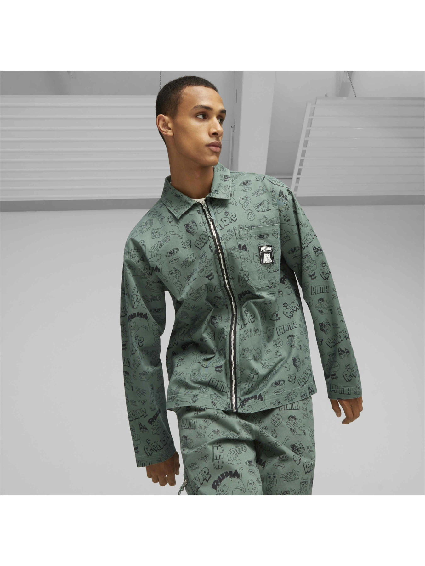 Куртки и дубленки PUMA x Ripndip Twill Shirt модель 622198 Фото