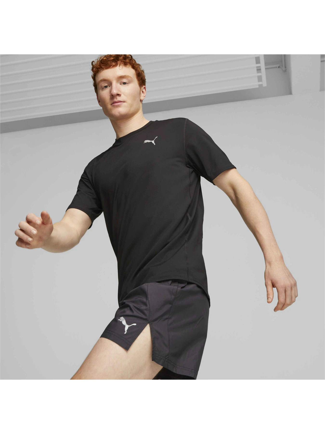 Футболки и поло PUMA Run Cloudspun Ss Tee модель 524039 Футболки и поло PUMA Run Cloudspun Ss Tee модель 524039 Фото