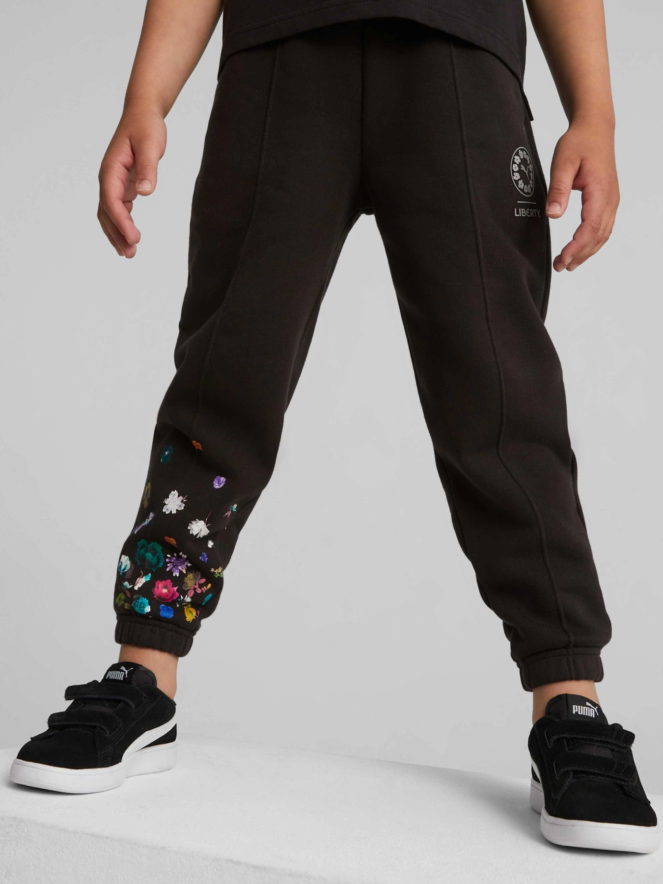 Брюки PUMA x Liberty Sweatpants модель 622238 Фото