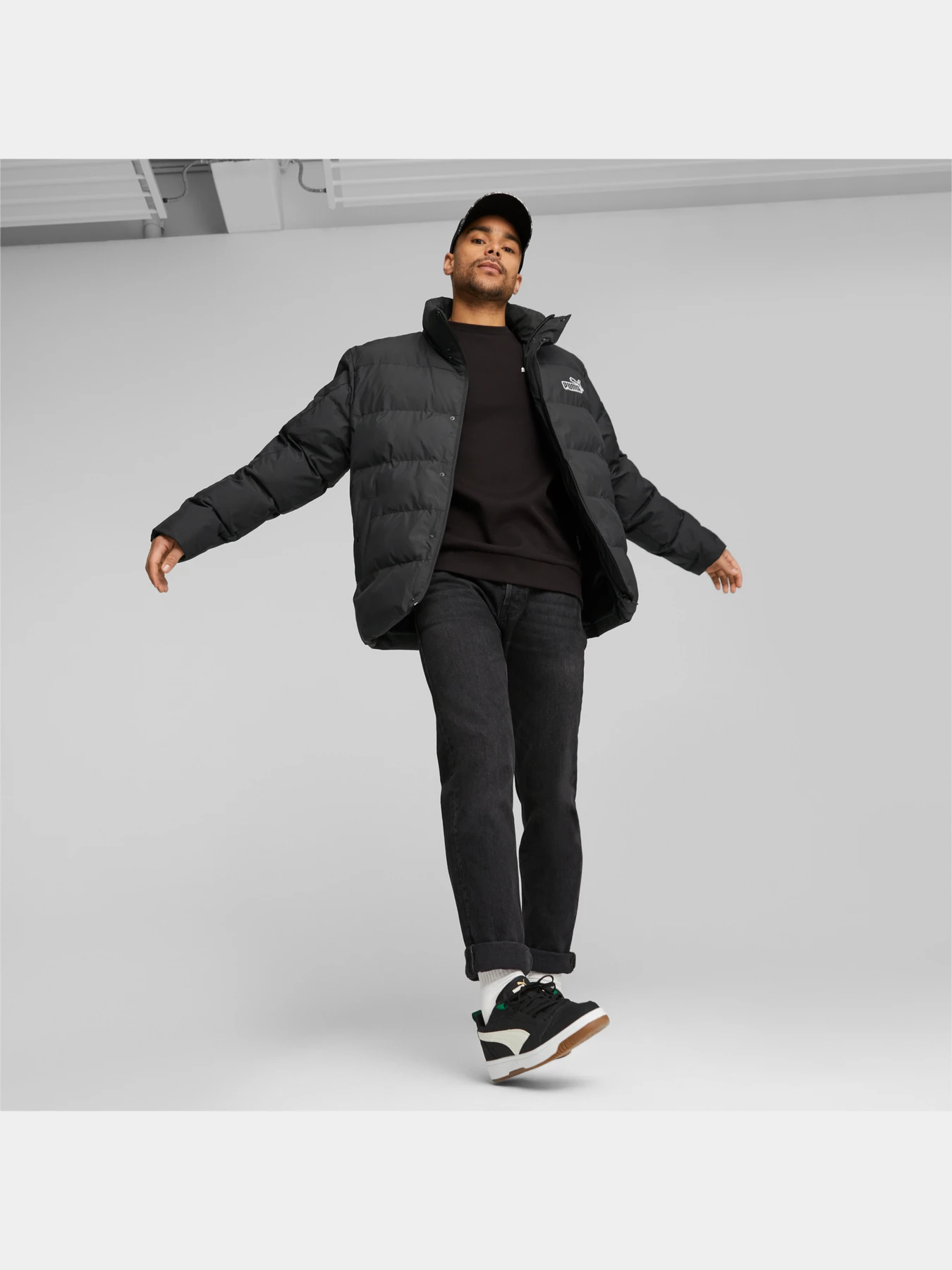 Куртки и дубленки PUMA Better Polyball Puffer модель 675376 Фото
