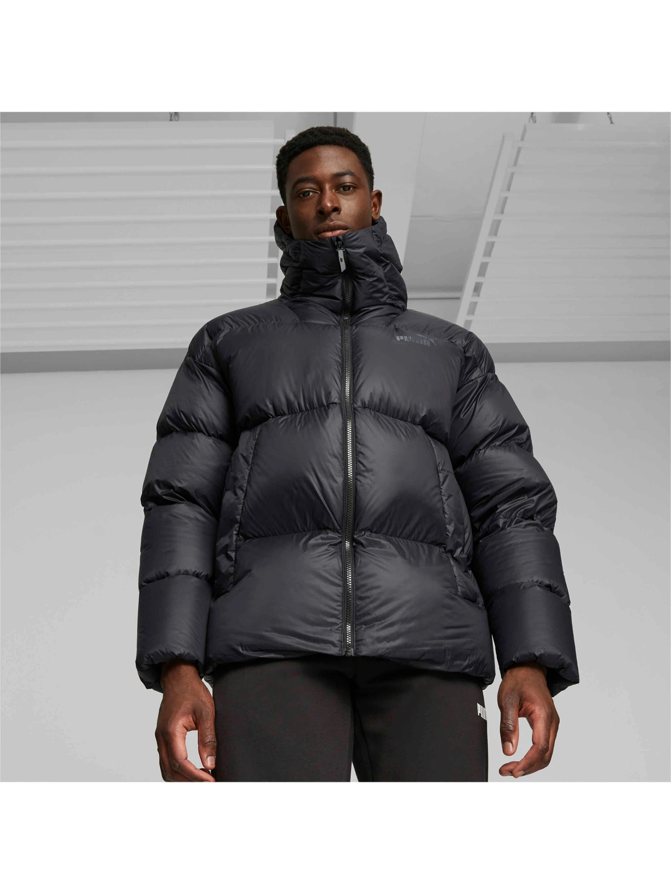 Куртки и дубленки PUMA Hooded Ultra Down Puffer модель 675383 Куртки и дубленки PUMA Hooded Ultra Down Puffer модель 675383 Фото