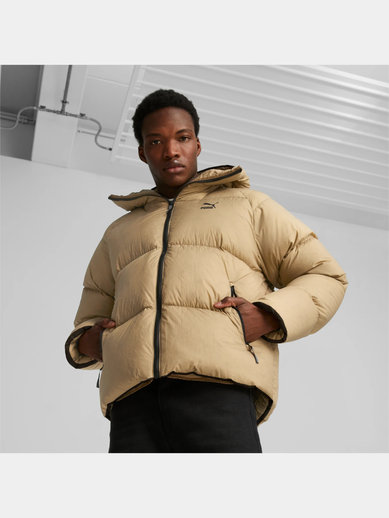 Куртки и дубленки PUMA Classics Oversized Puffer модель 623266 Куртки и дубленки PUMA Classics Oversized Puffer модель 623266 Фото