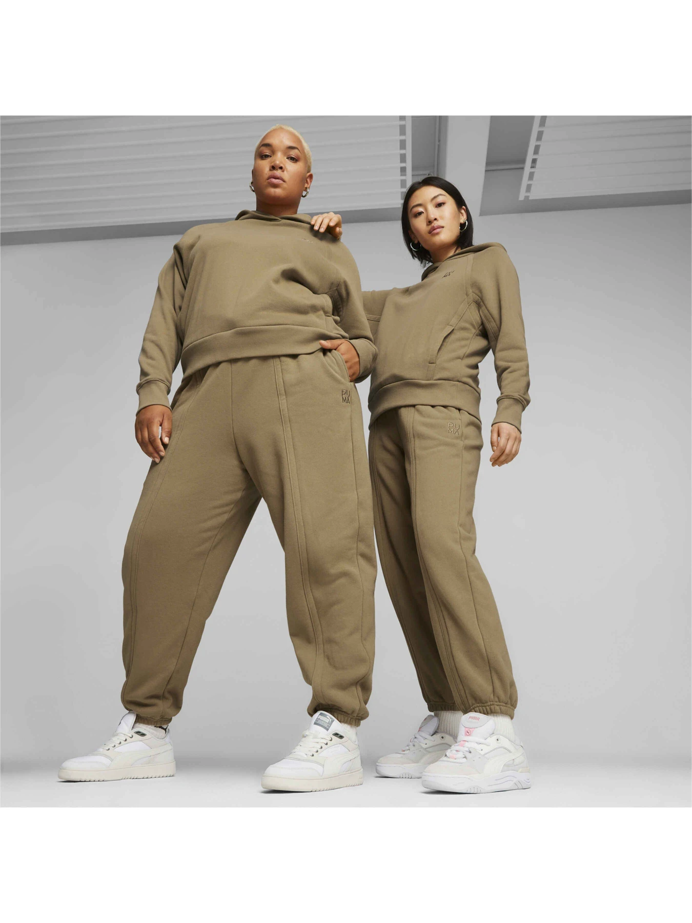 Штани PUMA Infuse Sweatpants модель 621445 Фото