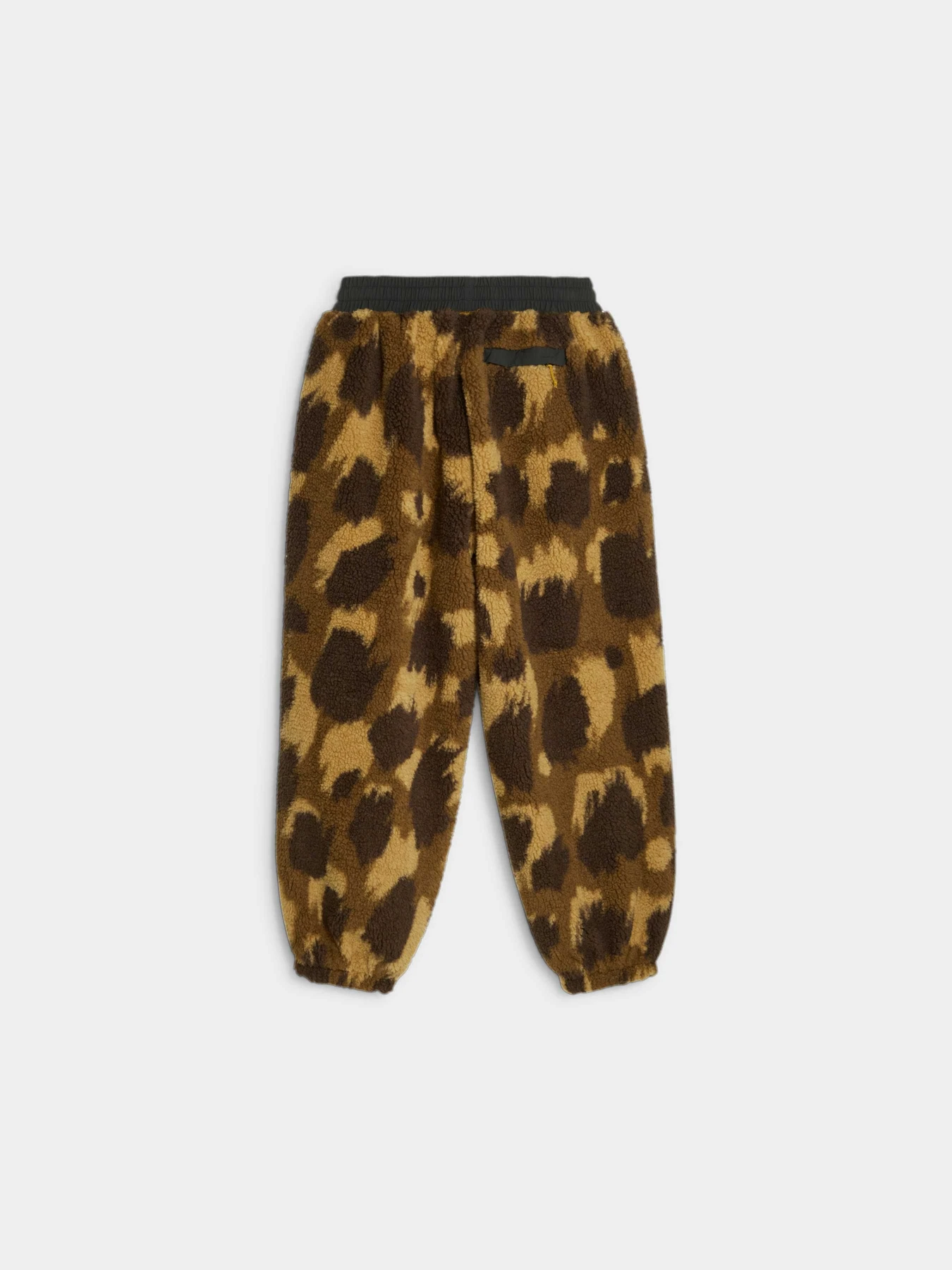 Брюки PUMA Downtown Aop Sherpa Pants модель 621461 Брюки PUMA Downtown Aop Sherpa Pants модель 621461 Фото
