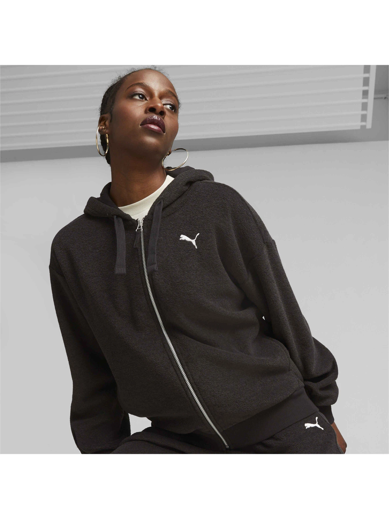 Худи и свитшоты PUMA Her Winterized Hoodie модель 676008 Фото