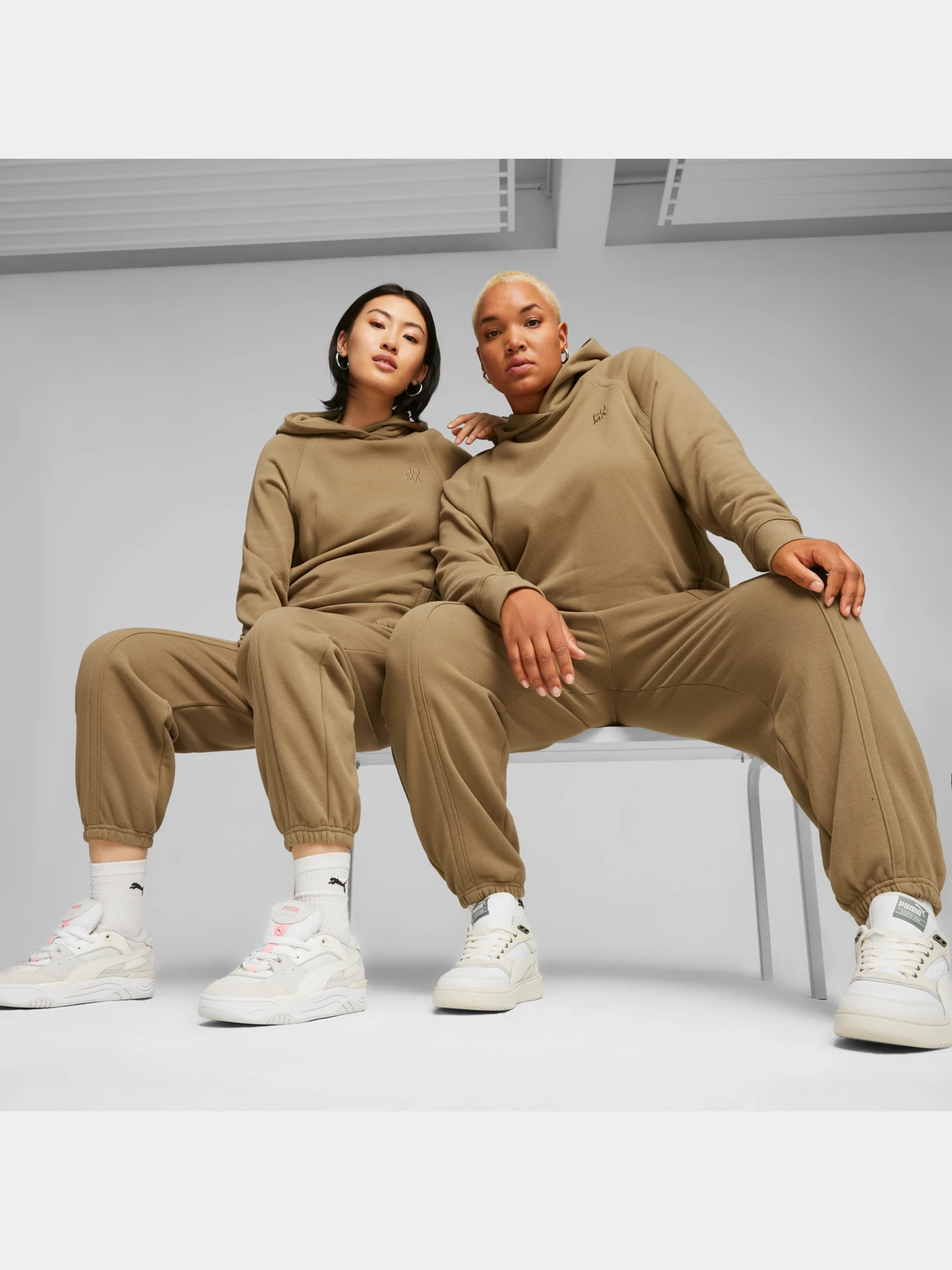 Худи и свитшоты PUMA Infuse Relaxed Hoodie модель 621444 Худи и свитшоты PUMA Infuse Relaxed Hoodie модель 621444 Фото