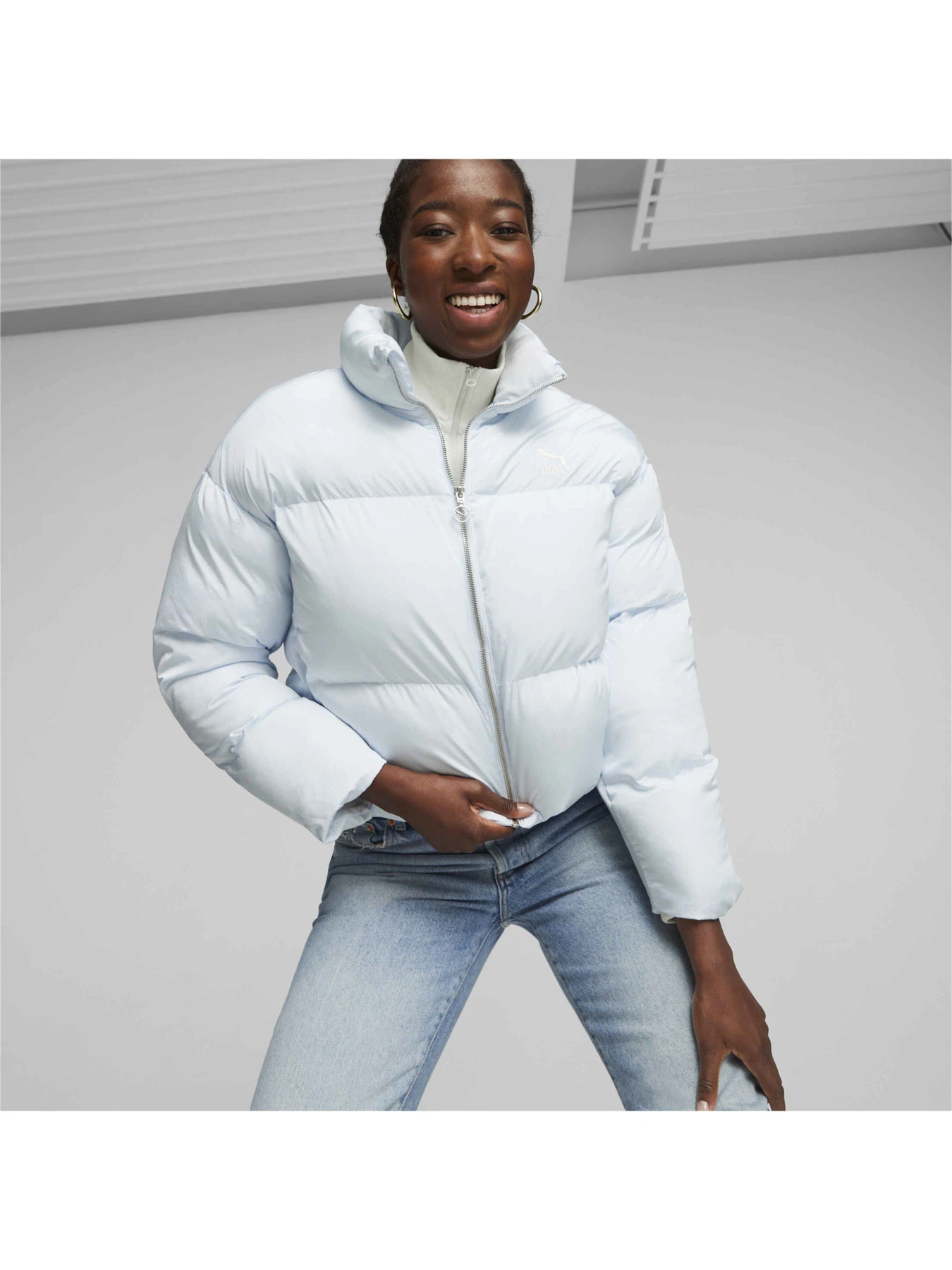 Куртки и дубленки PUMA Classics Oversized Puffer модель 621693 Куртки и дубленки PUMA Classics Oversized Puffer модель 621693 Фото