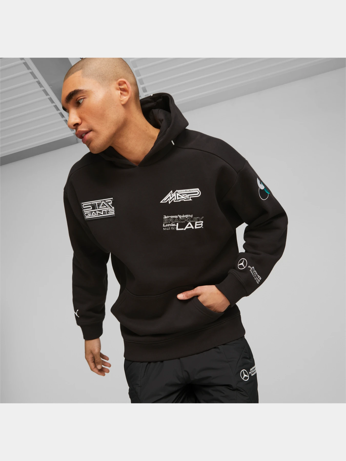 Худі та світшоти PUMA Mapf1 Garage Crew Hoodie модель 621137 Худі та світшоти PUMA Mapf1 Garage Crew Hoodie модель 621137 Фото