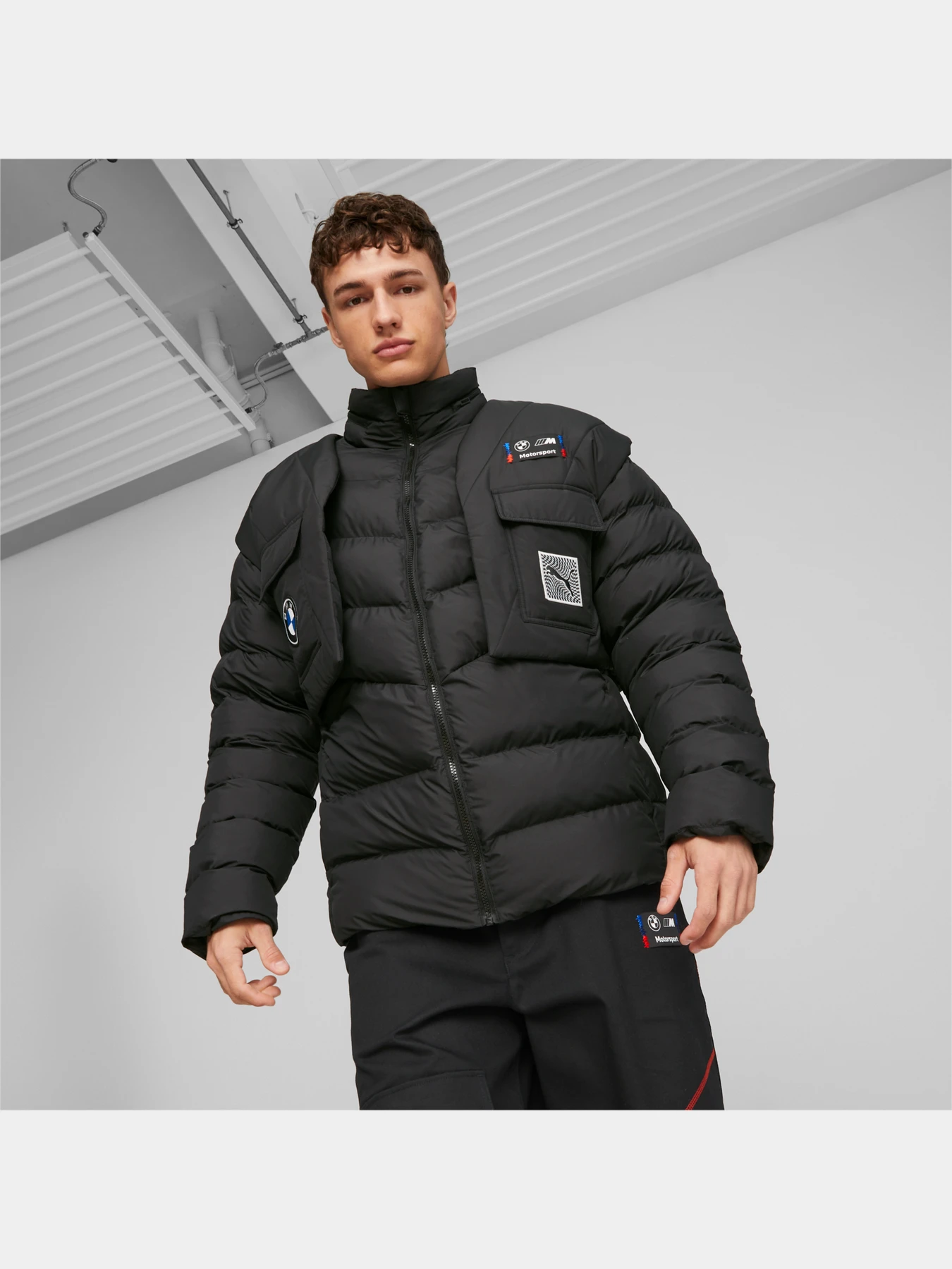 Куртки и дубленки PUMA Bmw Mms Garage Crew Jacket модель 621012 Фото