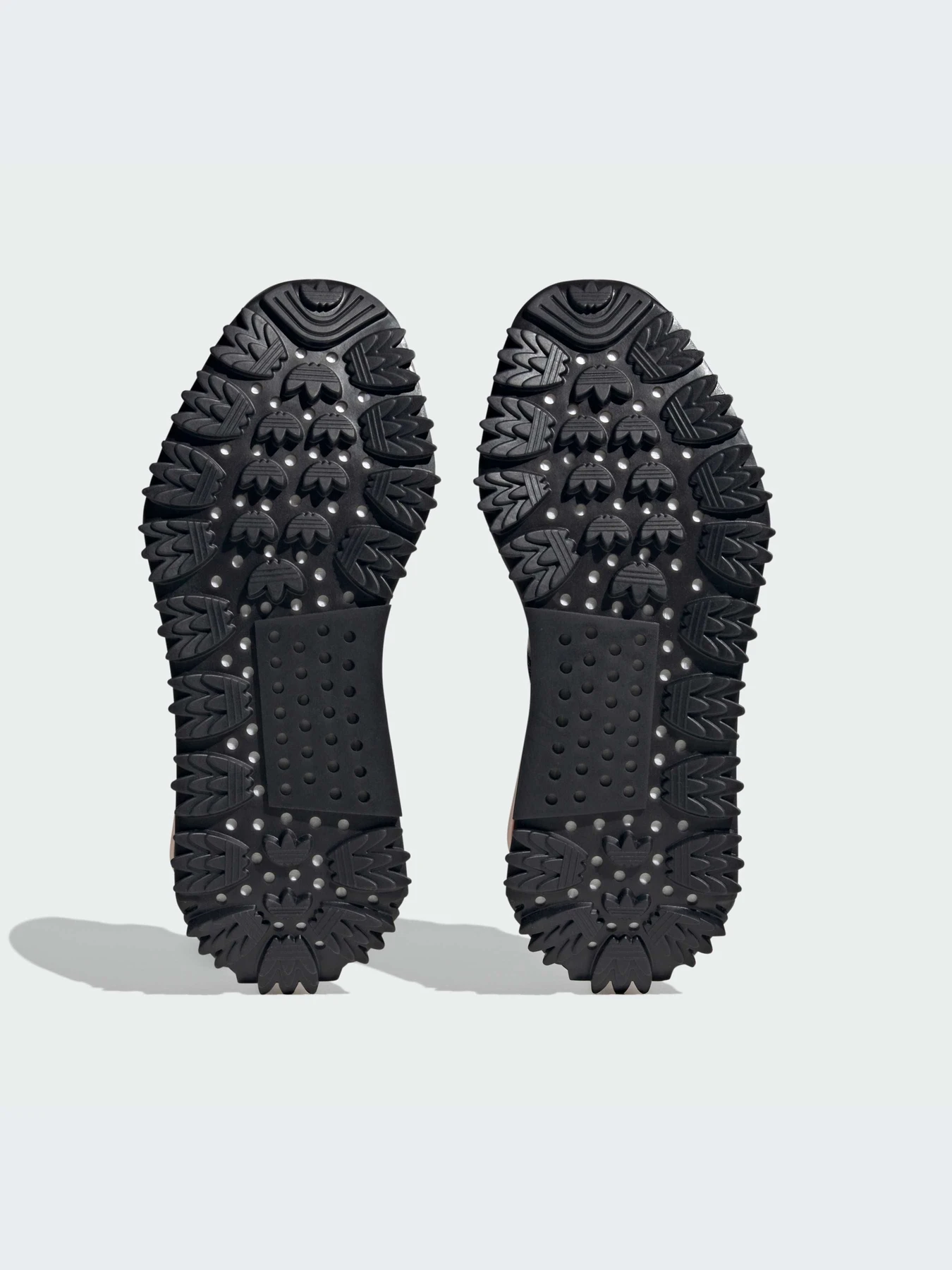 Кроссовки Adidas NMD модель IE4588 Кроссовки Adidas NMD модель IE4588 Фото