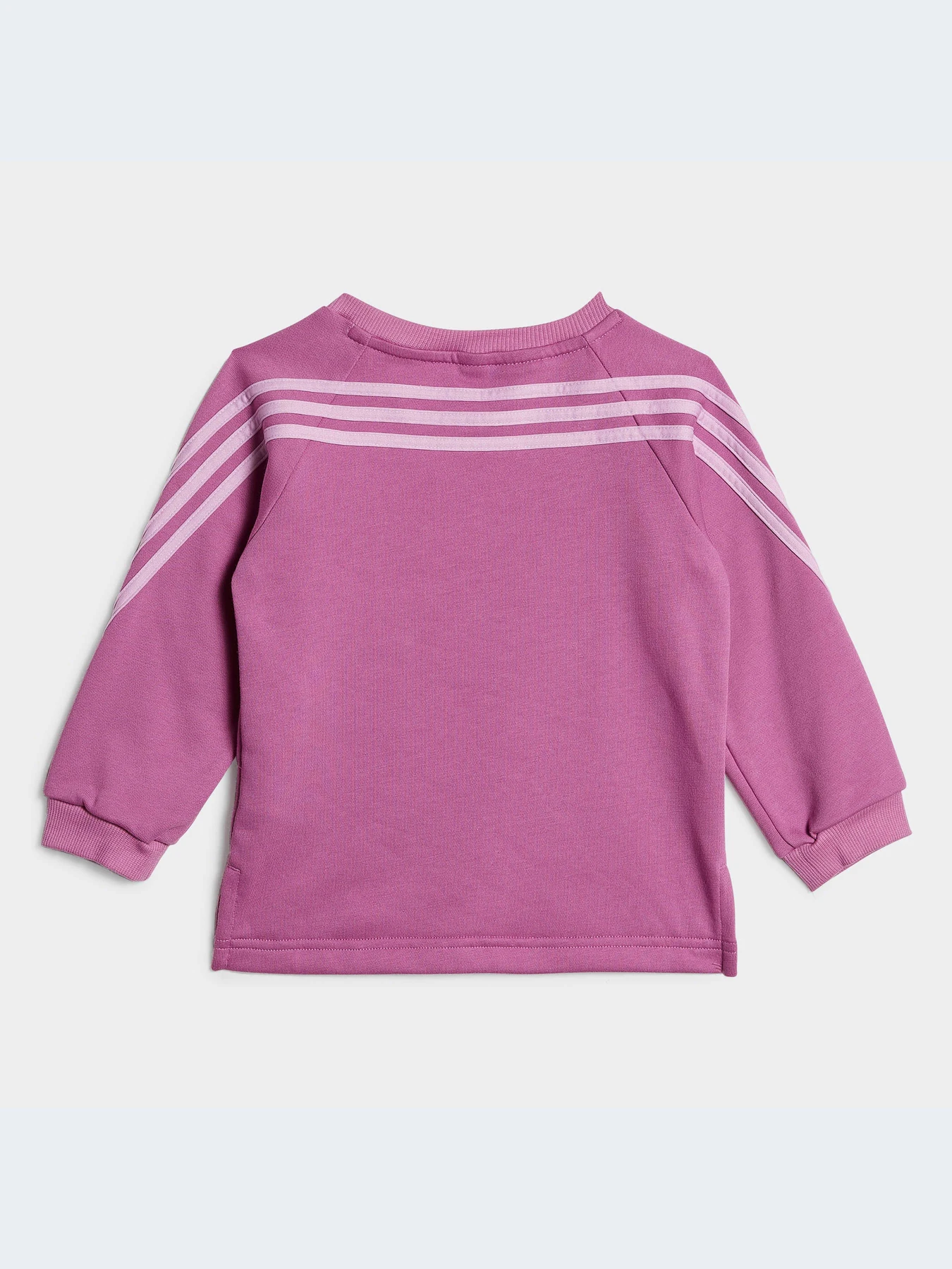 Костюми Adidas Культові силуети модель HN8930 Костюми Adidas Культові силуети модель HN8930 Фото