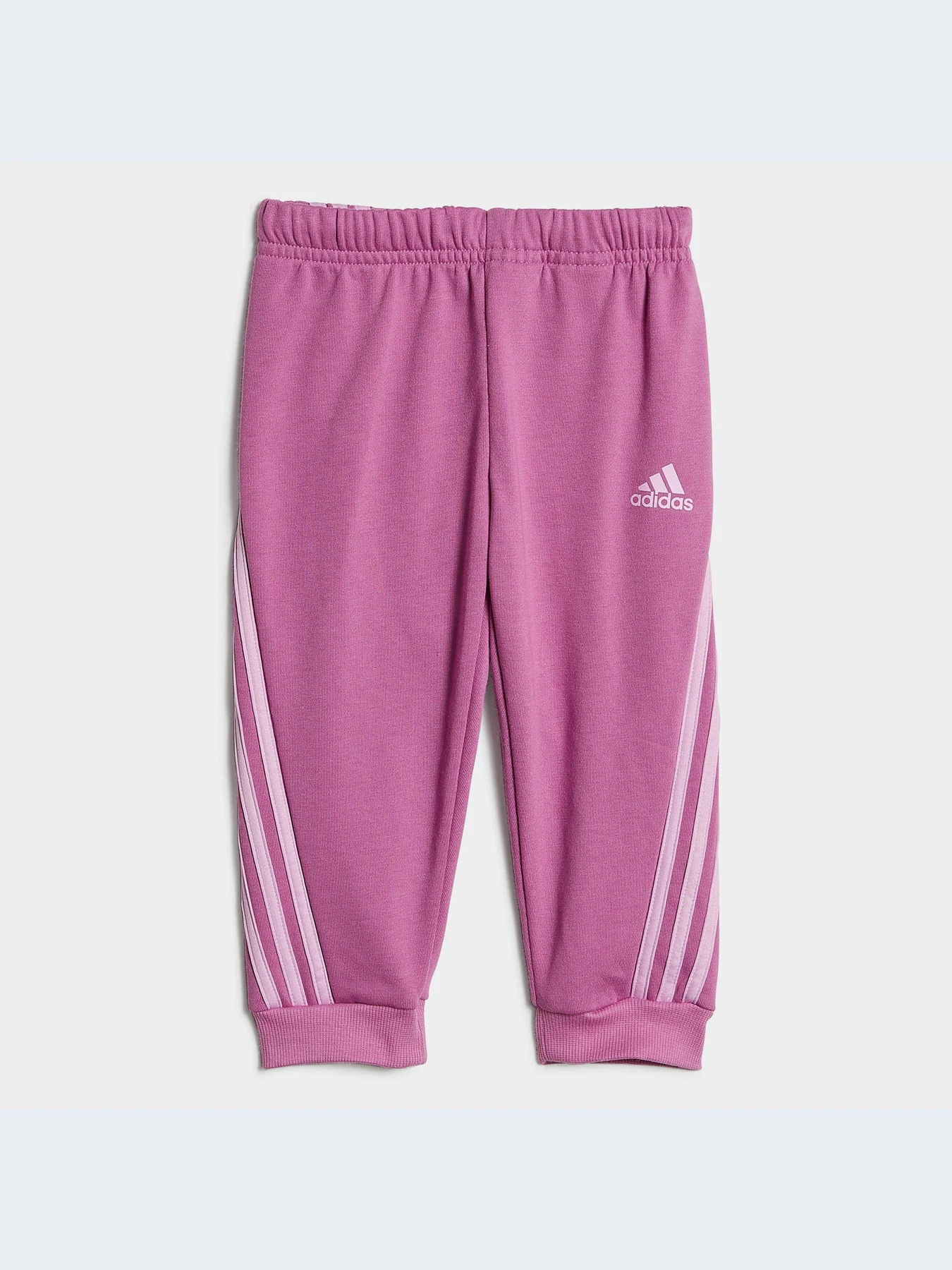 Костюми Adidas Культові силуети модель HN8930 Костюми Adidas Культові силуети модель HN8930 Фото