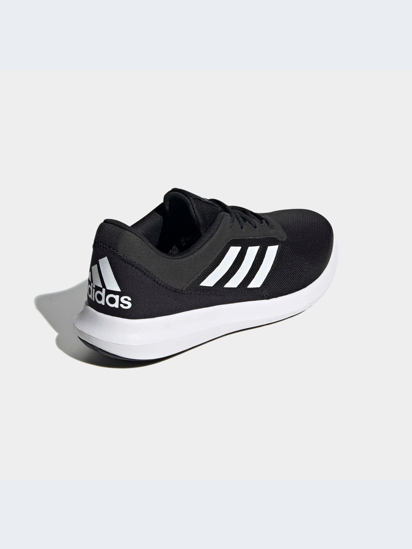 Кроссовки Adidas модель FX3581 Кроссовки Adidas модель FX3581 Фото