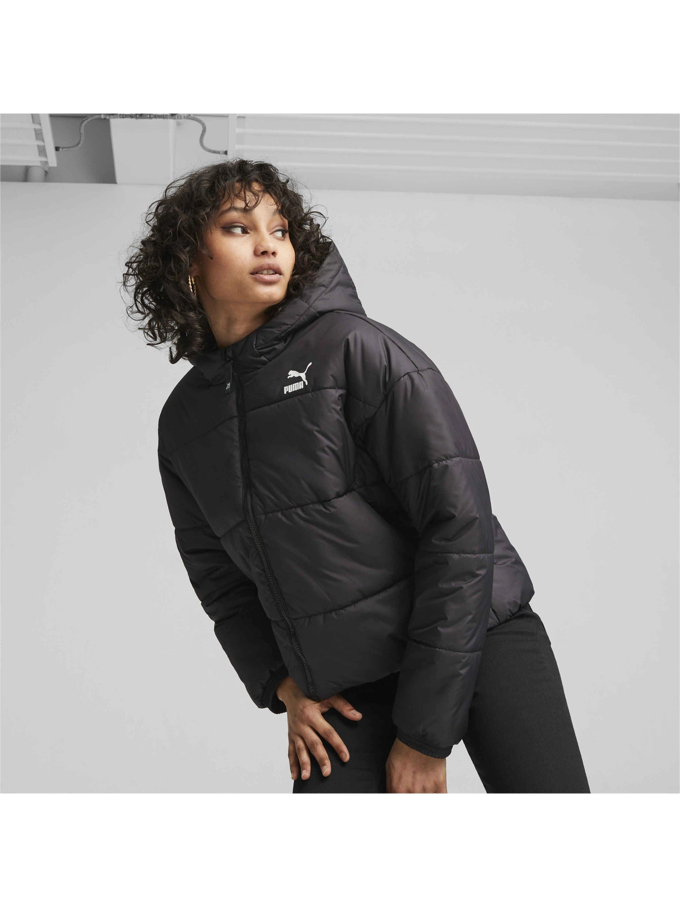 Куртки и дубленки PUMA Classics Padded Jacket модель 621692 Куртки и дубленки PUMA Classics Padded Jacket модель 621692 Фото