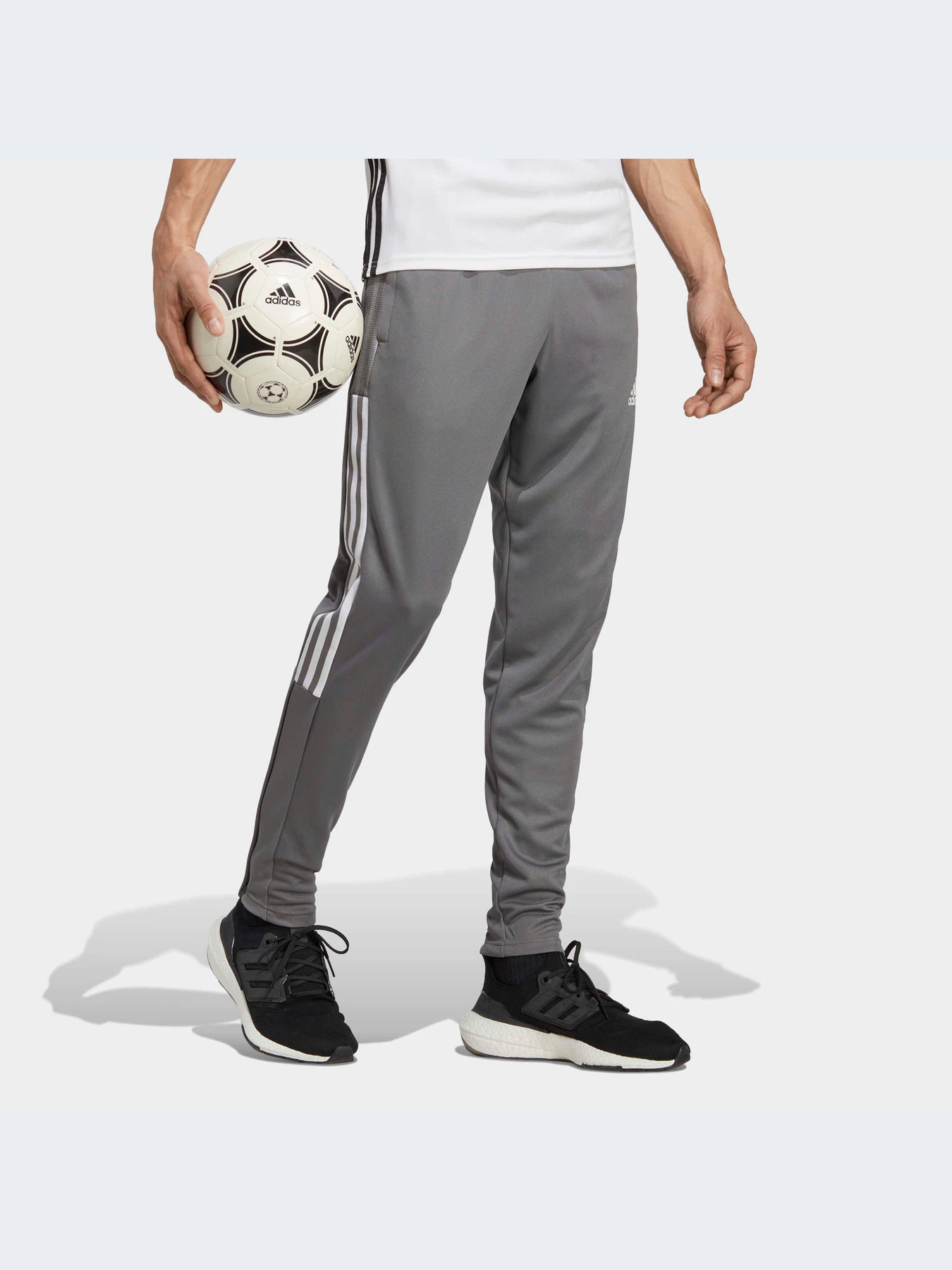 Брюки Adidas Tiro модель GJ9868 Брюки Adidas Tiro модель GJ9868 Фото