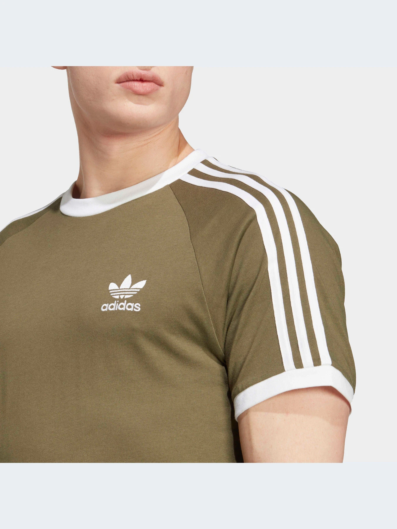 Футболки і поло Adidas Adicolor модель IA4843 Футболки і поло Adidas Adicolor модель IA4843 Фото
