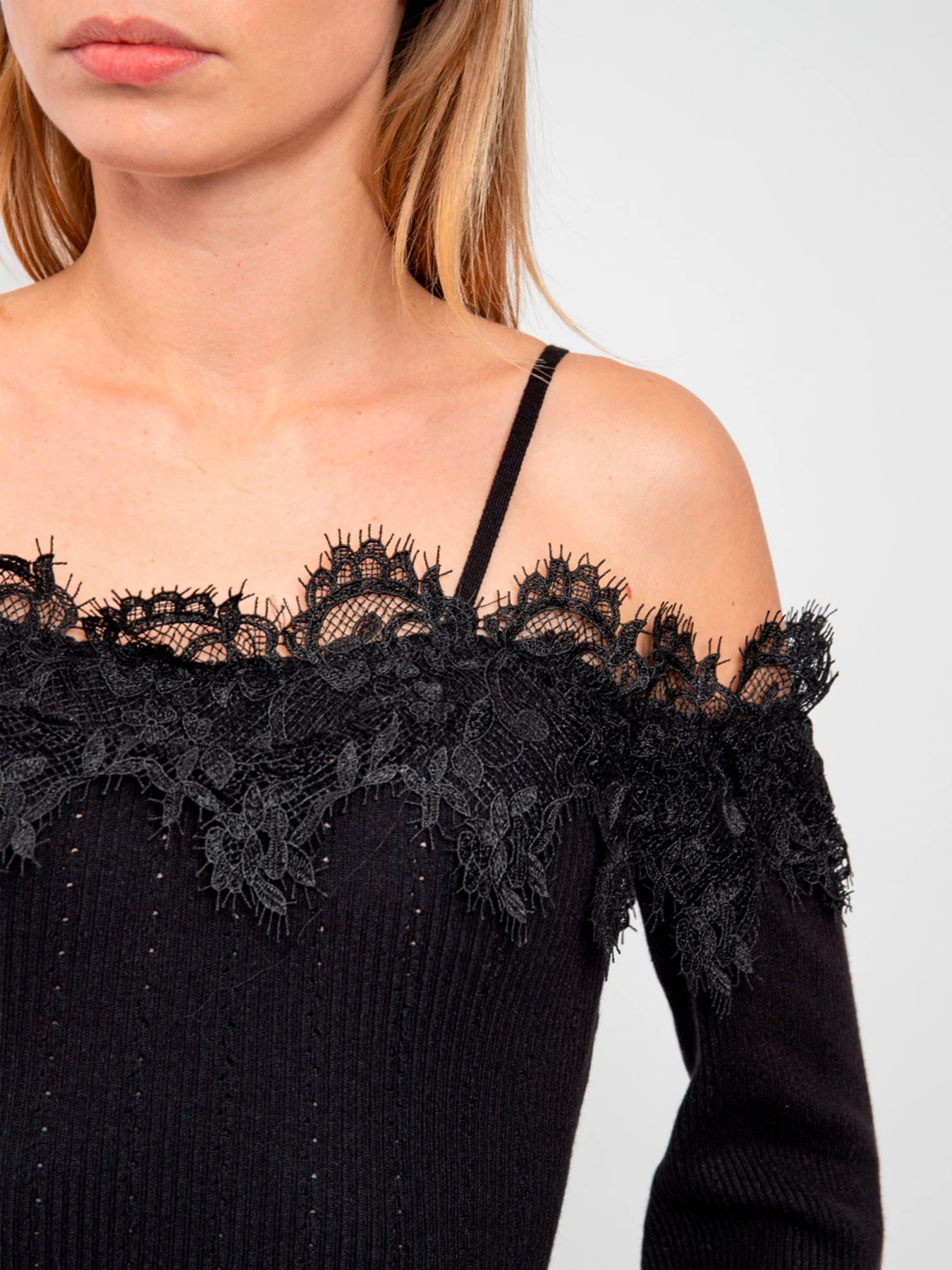 Свитры и кардиганы NOSECRETS модель 233NS079 Свитры и кардиганы NOSECRETS модель 233NS079 Фото