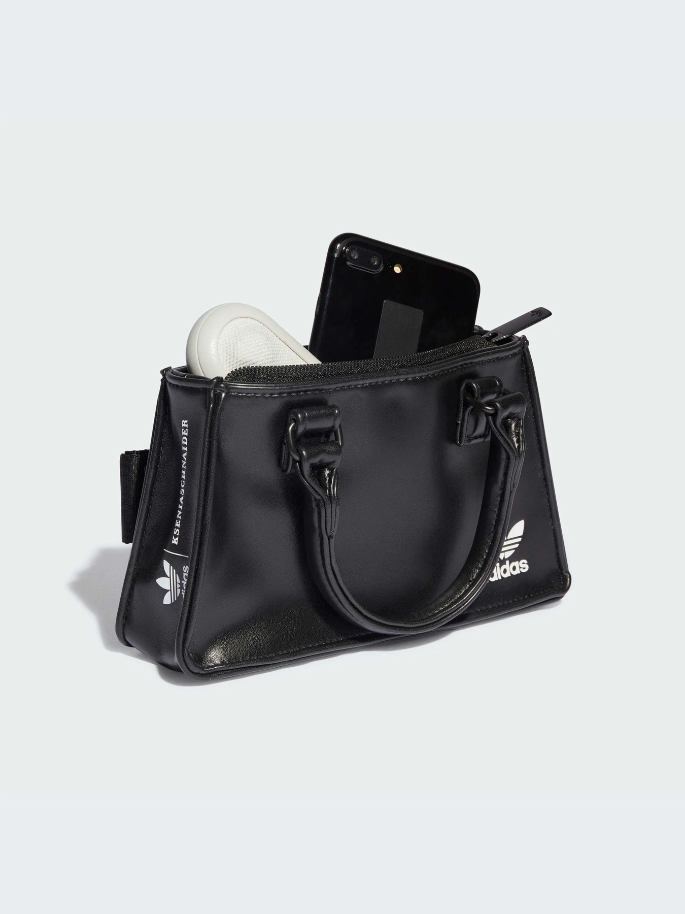 Сумки Adidas x KSENIASCHNAIDER модель IJ7481 Сумки Adidas x KSENIASCHNAIDER модель IJ7481 Фото