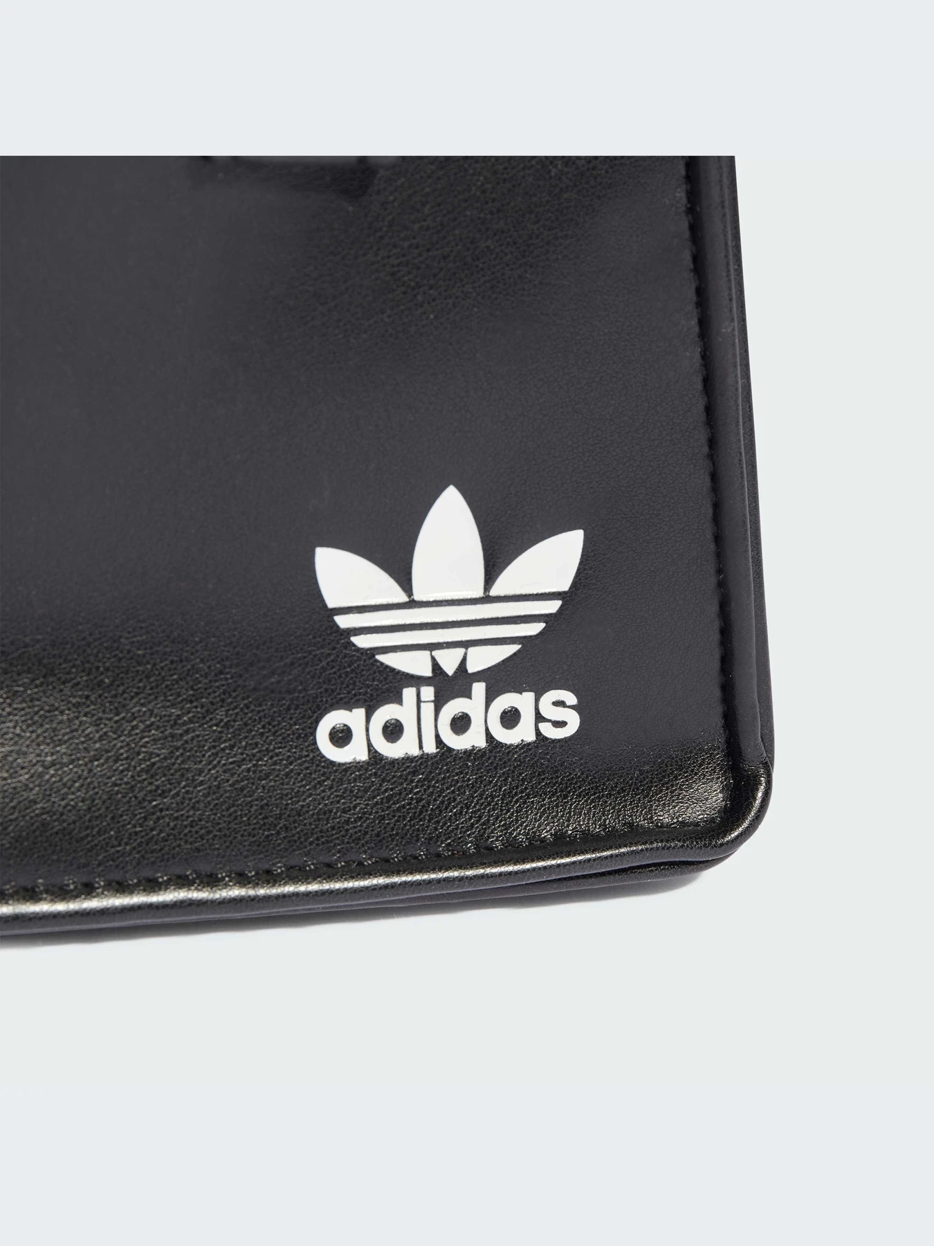 Сумки Adidas x KSENIASCHNAIDER модель IJ7481 Сумки Adidas x KSENIASCHNAIDER модель IJ7481 Фото