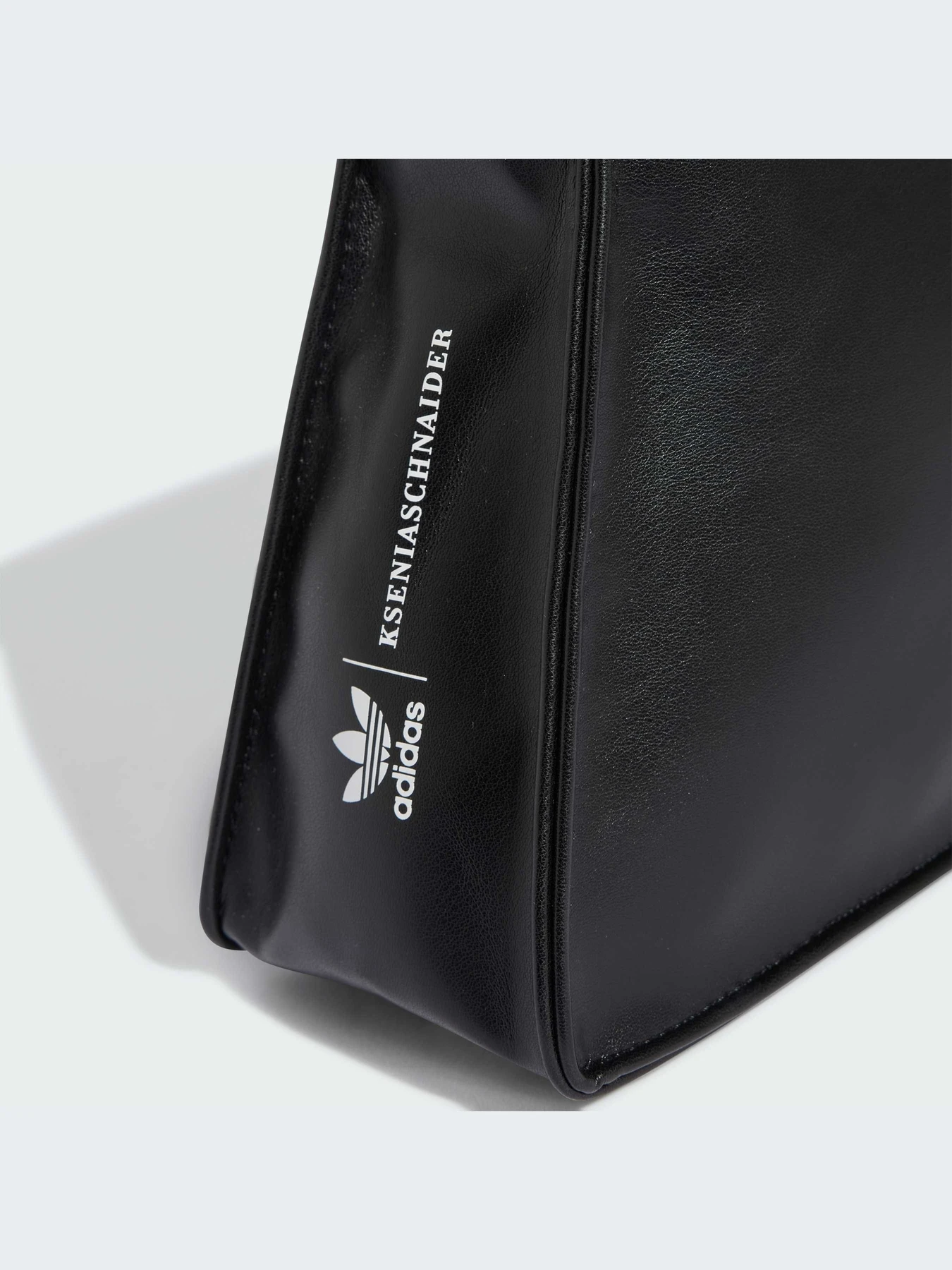 Сумки Adidas x KSENIASCHNAIDER модель IJ7479 Фото