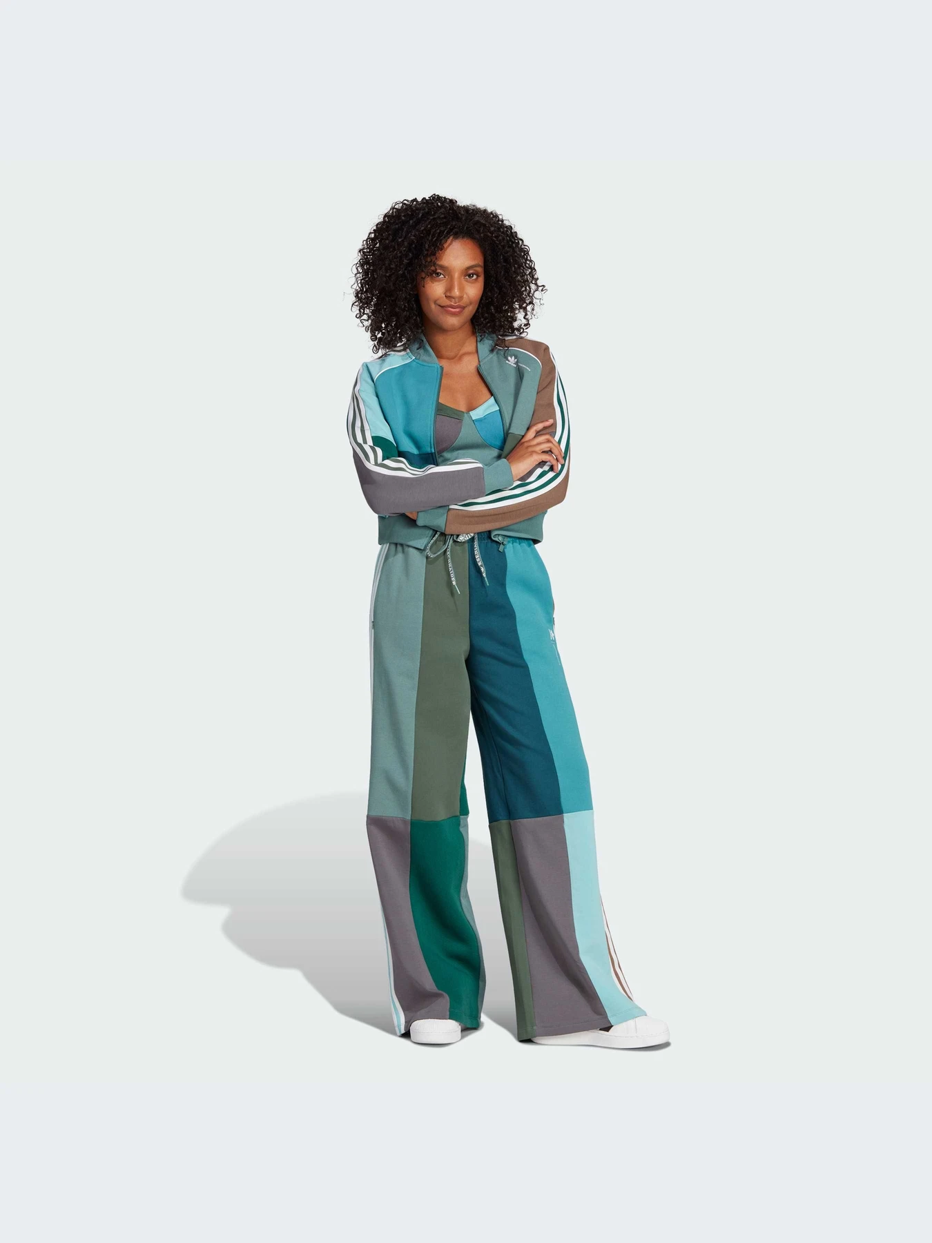 Худи и свитшоты Adidas Adicolor модель II0760 Худи и свитшоты Adidas Adicolor модель II0760 Фото