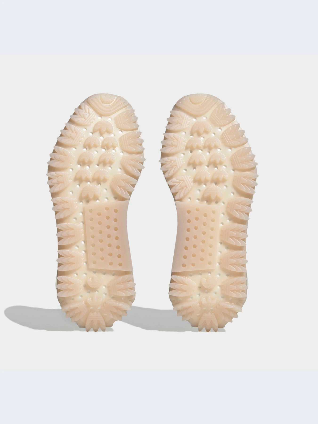Кроссовки Adidas NMD модель HQ4439 Кроссовки Adidas NMD модель HQ4439 Фото