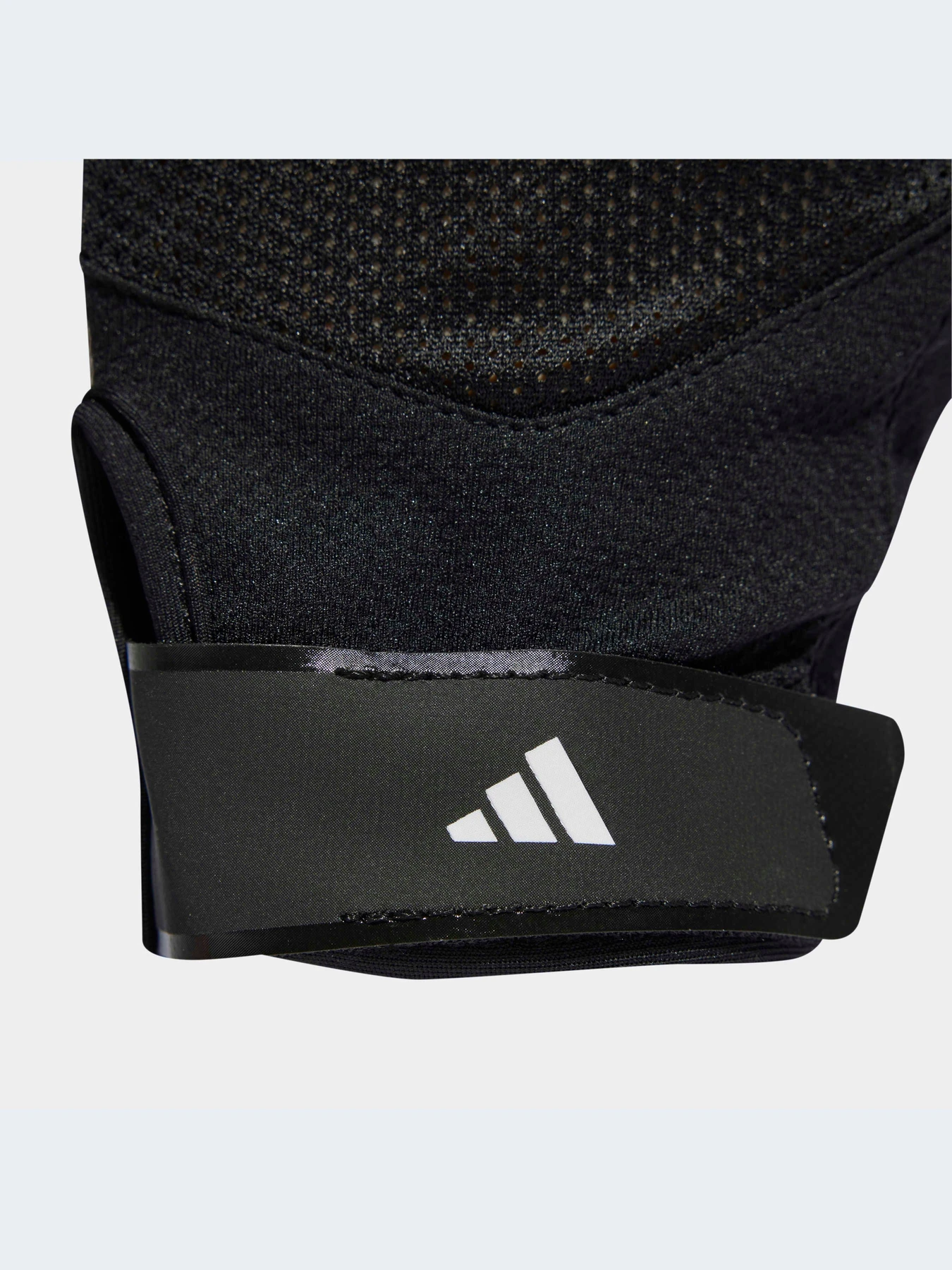 Перчатки для спорта Adidas модель HT3932 Перчатки для спорта Adidas модель HT3932 Фото