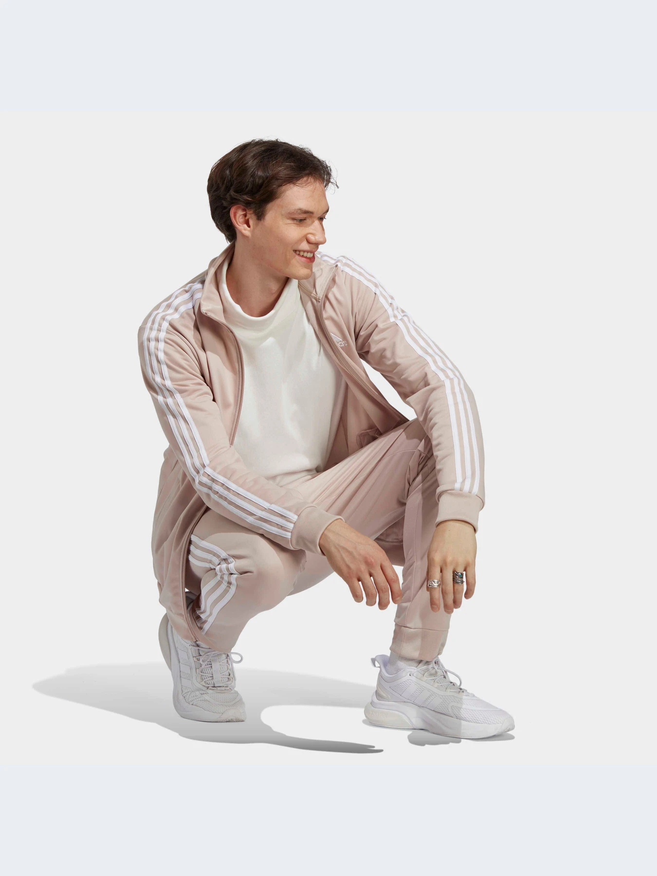 Костюмы Adidas модель IC6759 Костюмы Adidas модель IC6759 Фото