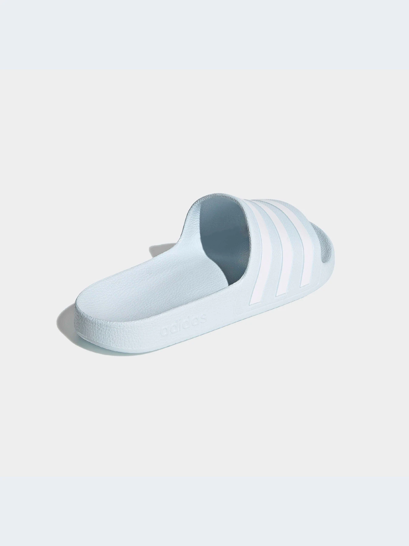 Шлёпанцы Adidas Adilette модель FY8106 Шлёпанцы Adidas Adilette модель FY8106 Фото