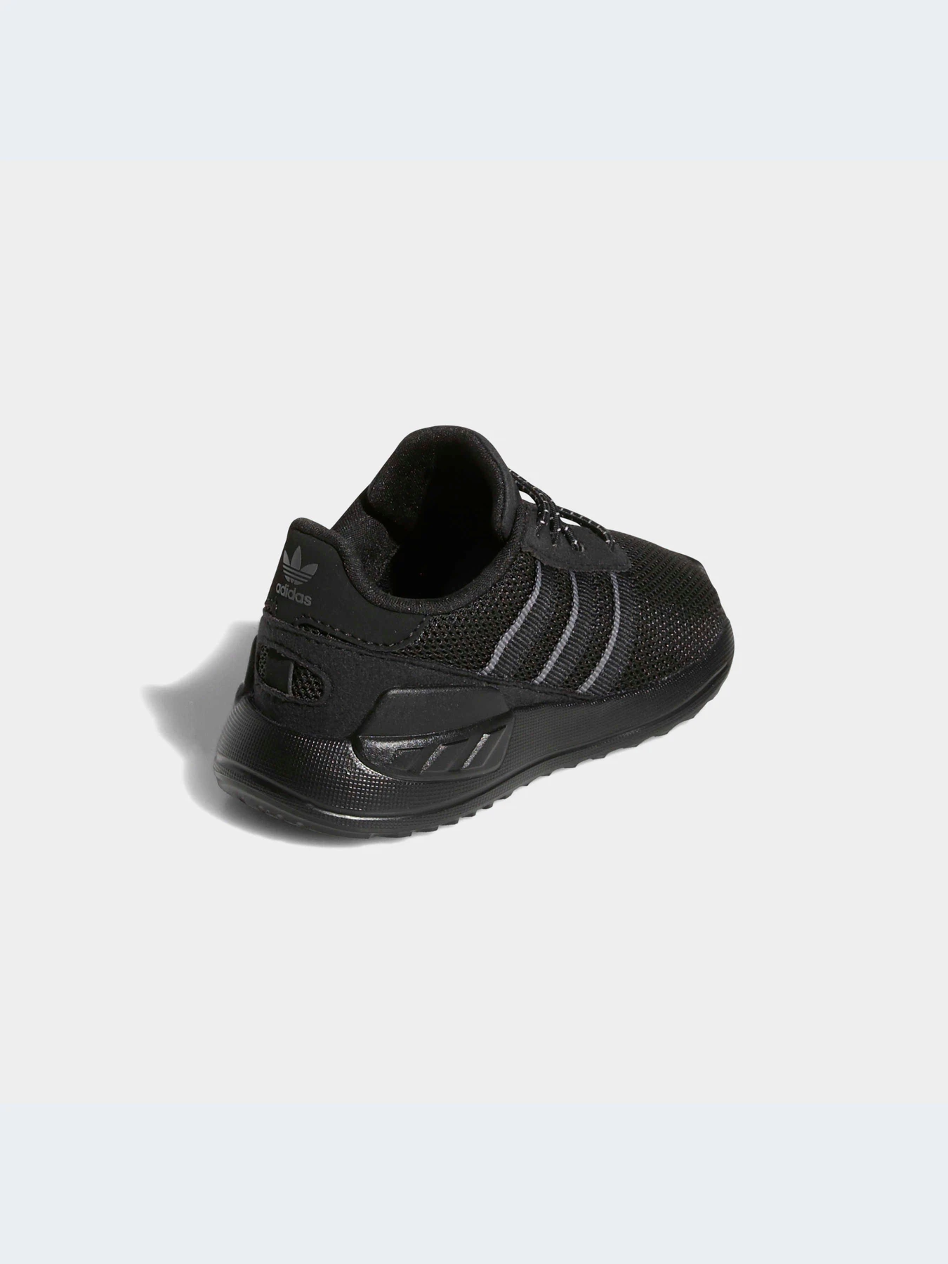 Кросівки Adidas модель FW8275 Кросівки Adidas модель FW8275 Фото