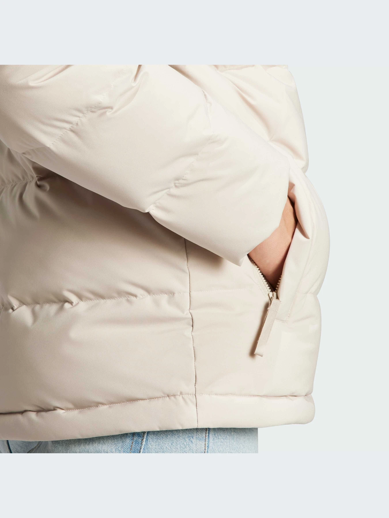 Куртки та дублянки Adidas модель HY3934 Куртки та дублянки Adidas модель HY3934 Фото