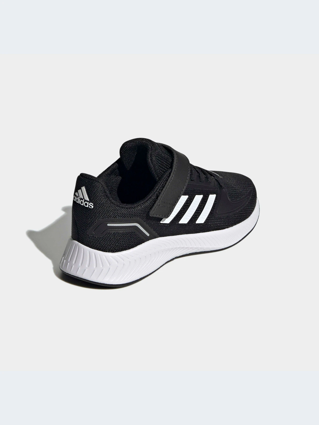 Кроссовки Adidas модель GX3530 Кроссовки Adidas модель GX3530 Фото