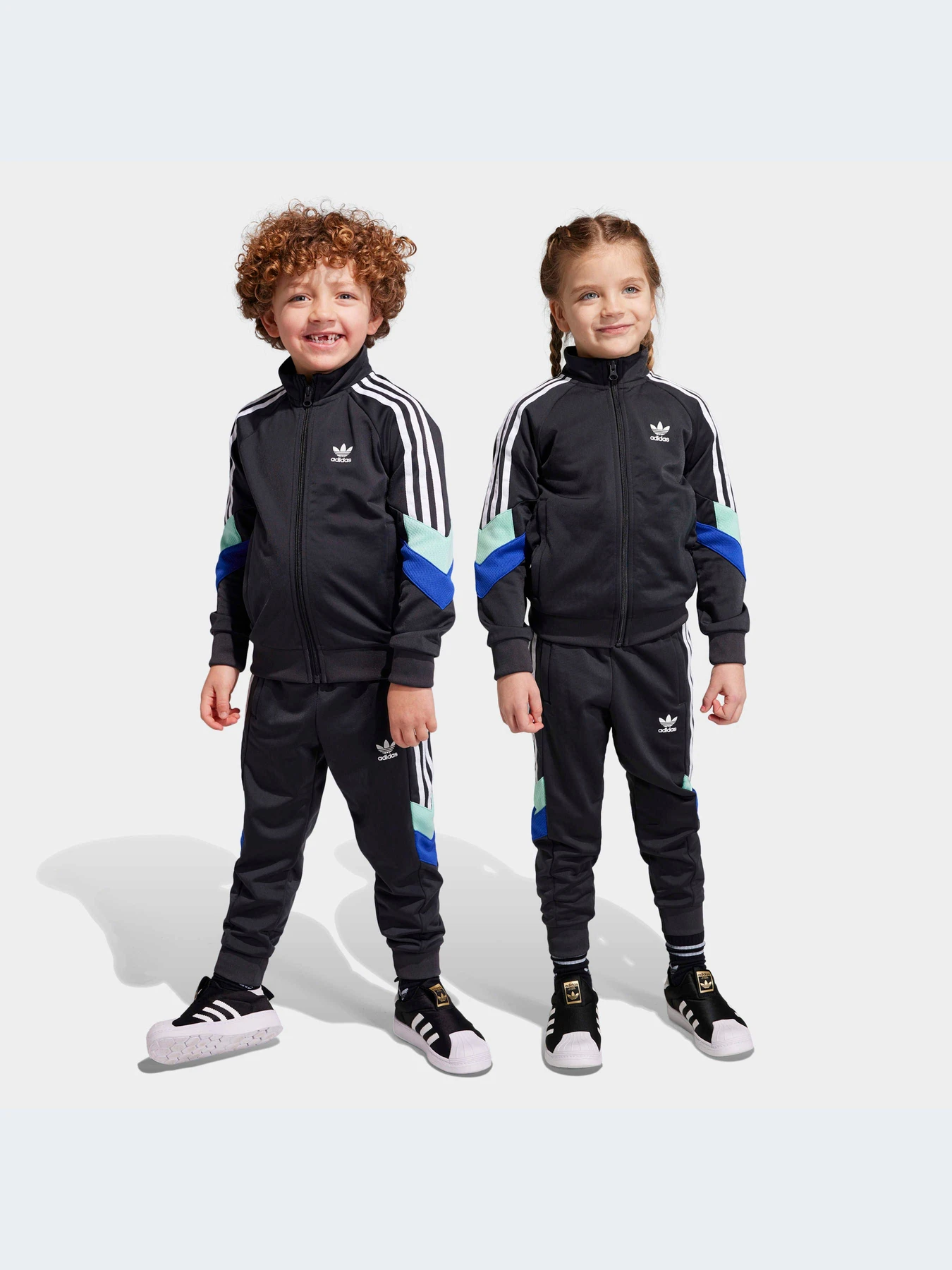 Костюмы Adidas модель IC3044 Костюмы Adidas модель IC3044 Фото