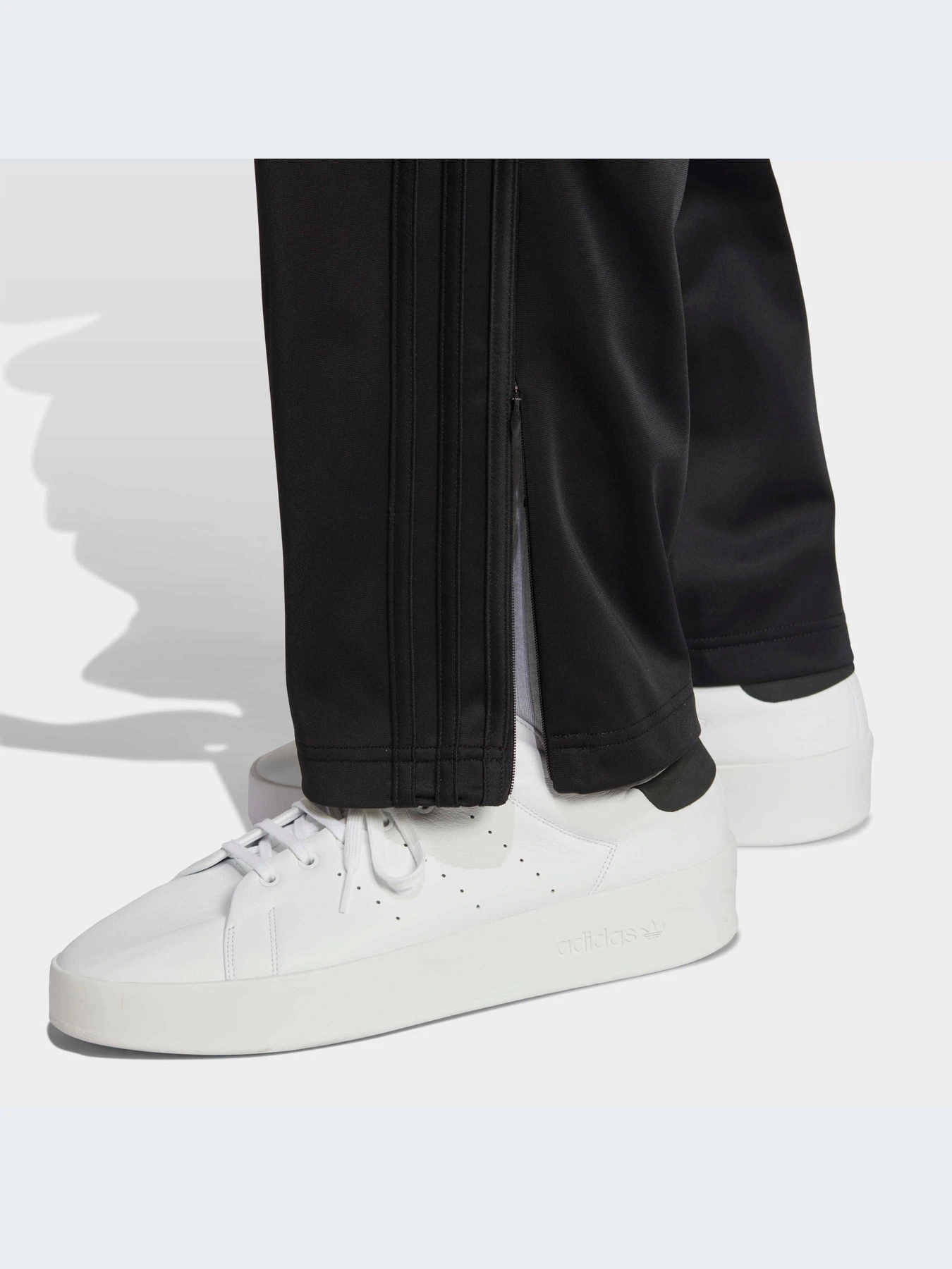 Брюки Adidas модель IA2432 Фото