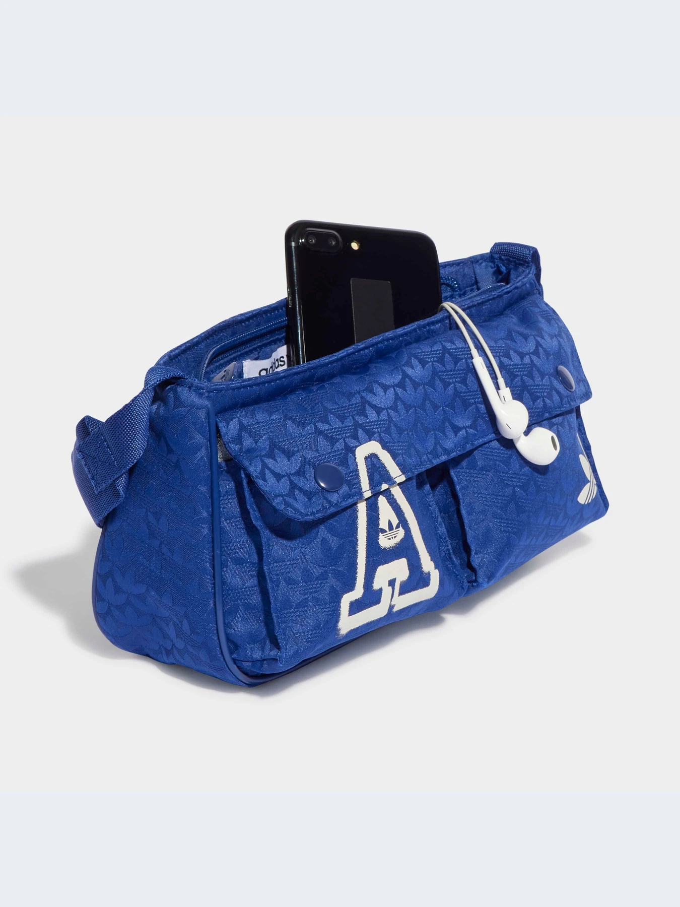 Сумки Adidas Trefoil модель IC2093 Сумки Adidas Trefoil модель IC2093 Фото