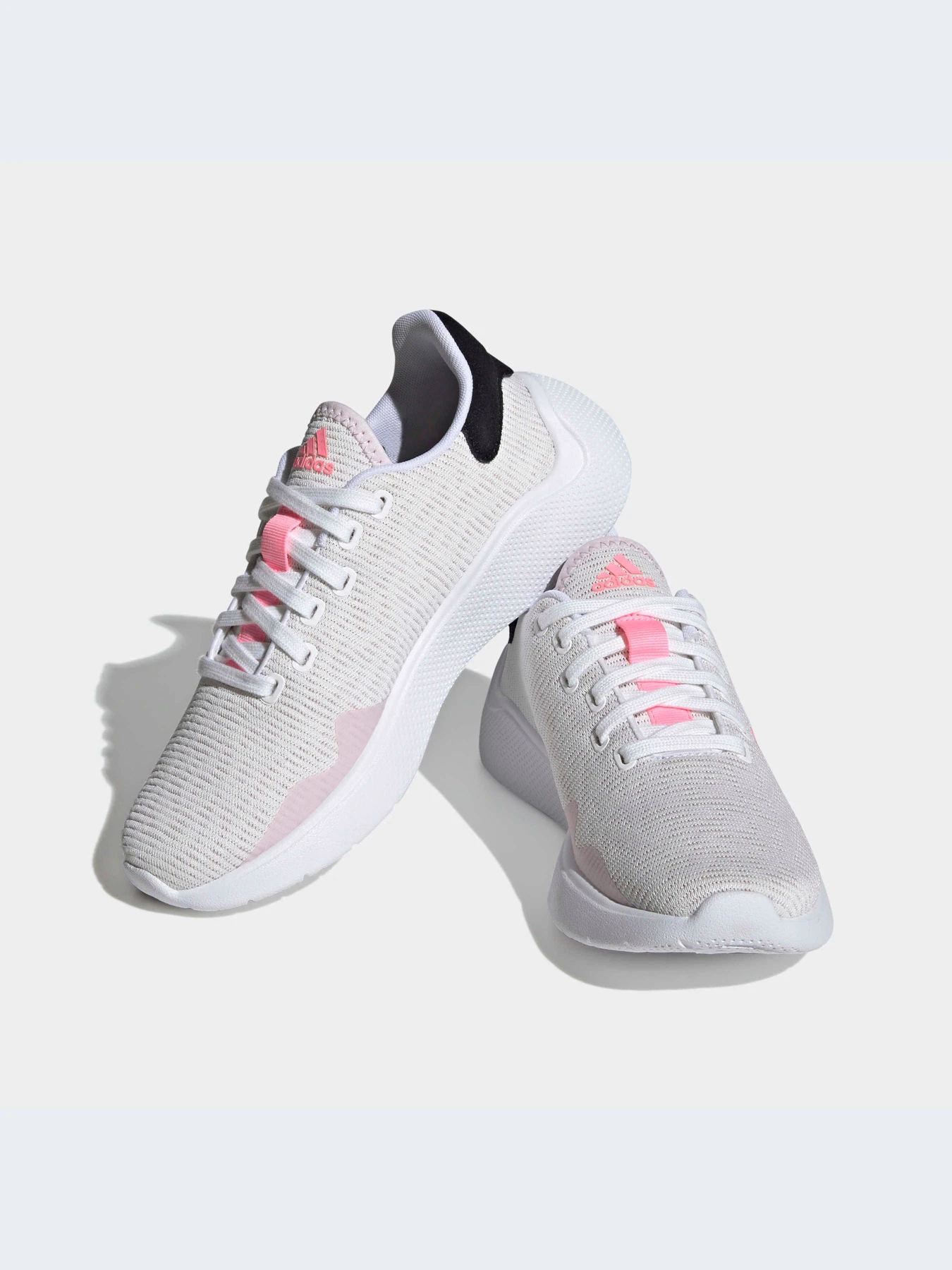 Кроссовки Adidas модель HP9879 Кроссовки Adidas модель HP9879 Фото
