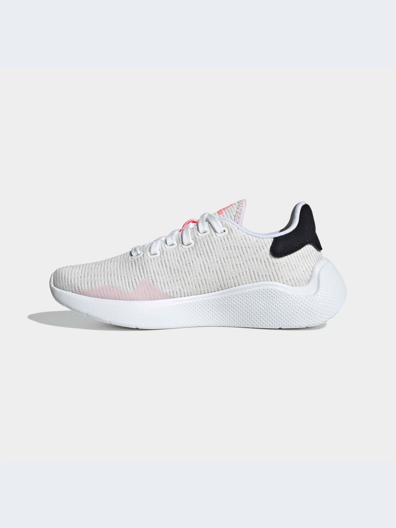 Кроссовки Adidas модель HP9879 Кроссовки Adidas модель HP9879 Фото