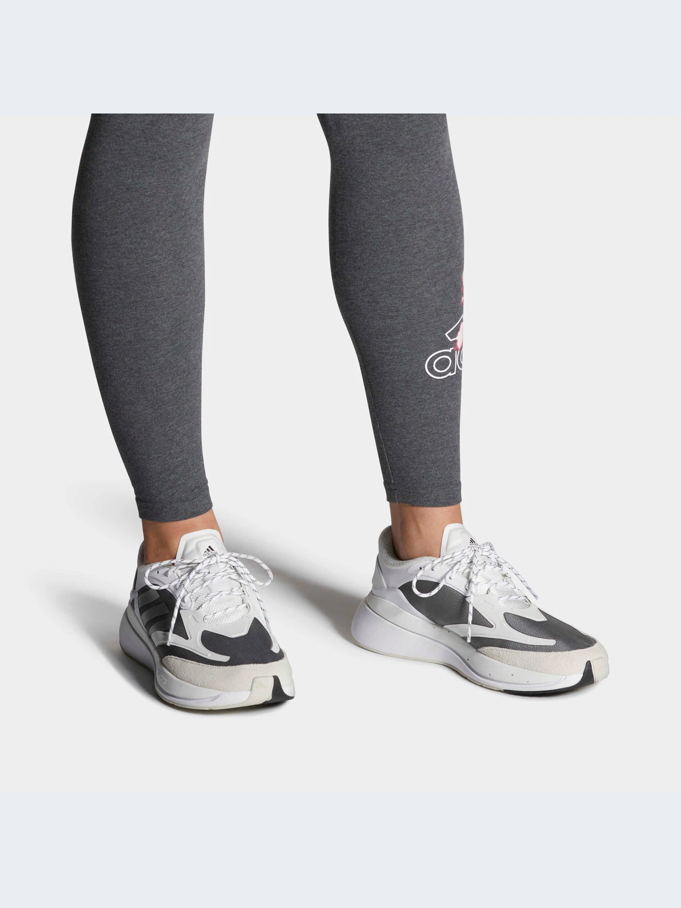 Кроссовки Adidas модель HR0277 Кроссовки Adidas модель HR0277 Фото