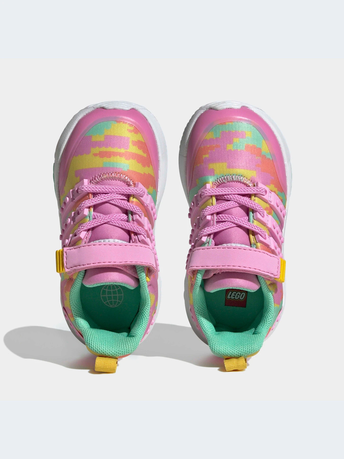 Кросівки Adidas модель HQ1322 Кросівки Adidas модель HQ1322 Фото