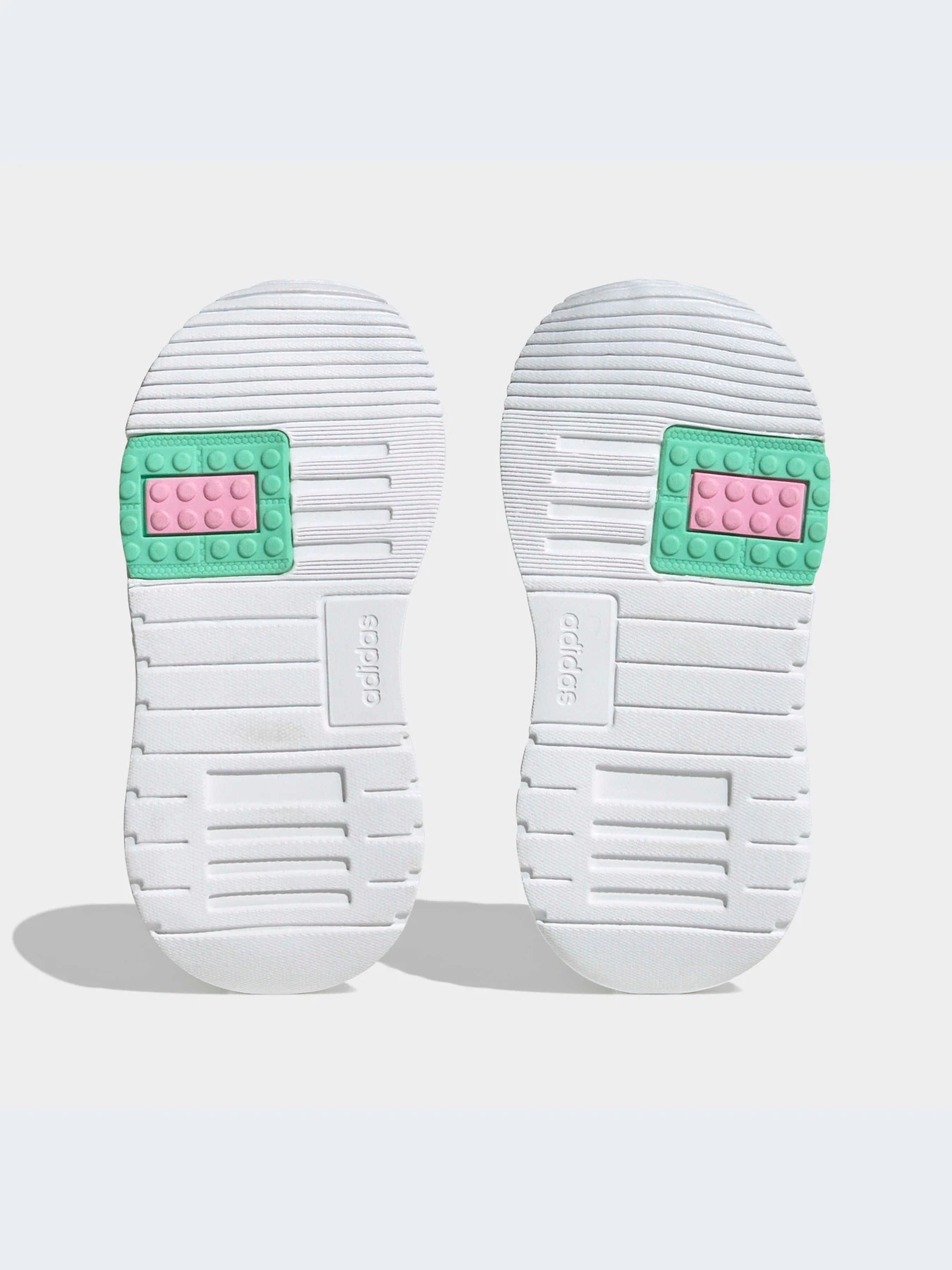 Кросівки Adidas модель HQ1322 Кросівки Adidas модель HQ1322 Фото