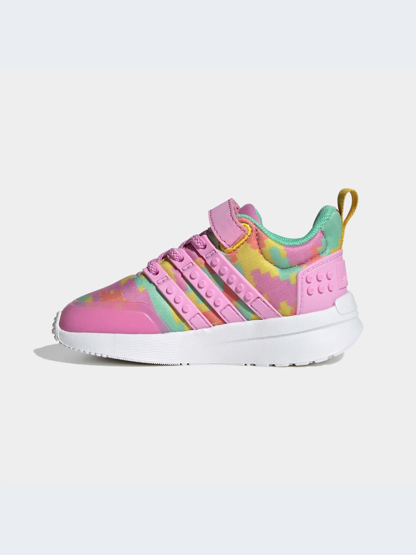 Кросівки Adidas модель HQ1322 Кросівки Adidas модель HQ1322 Фото