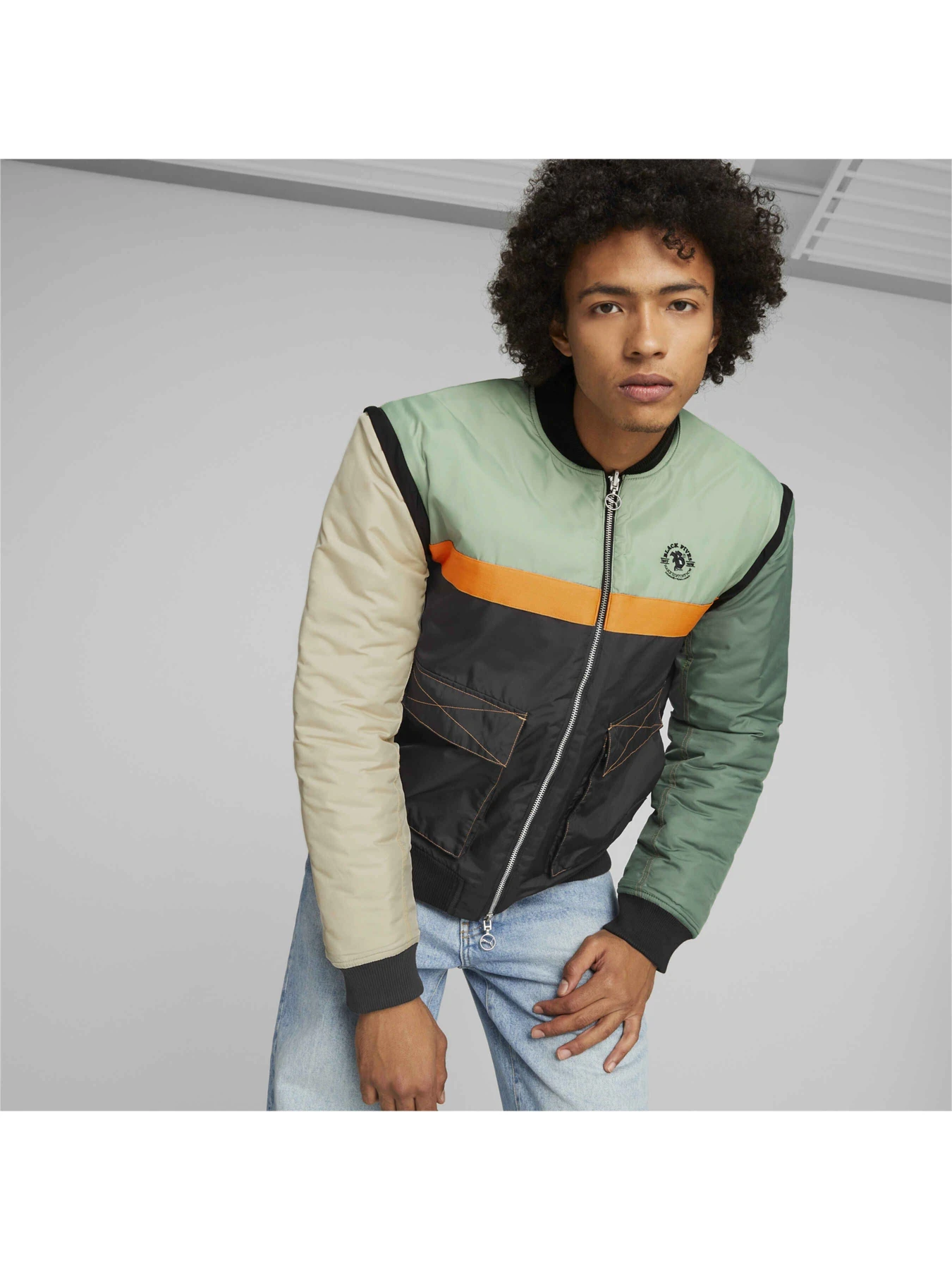 Куртки та дублянки PUMA B5's Bomber Jacket модель 537800 Куртки та дублянки PUMA B5's Bomber Jacket модель 537800 Фото