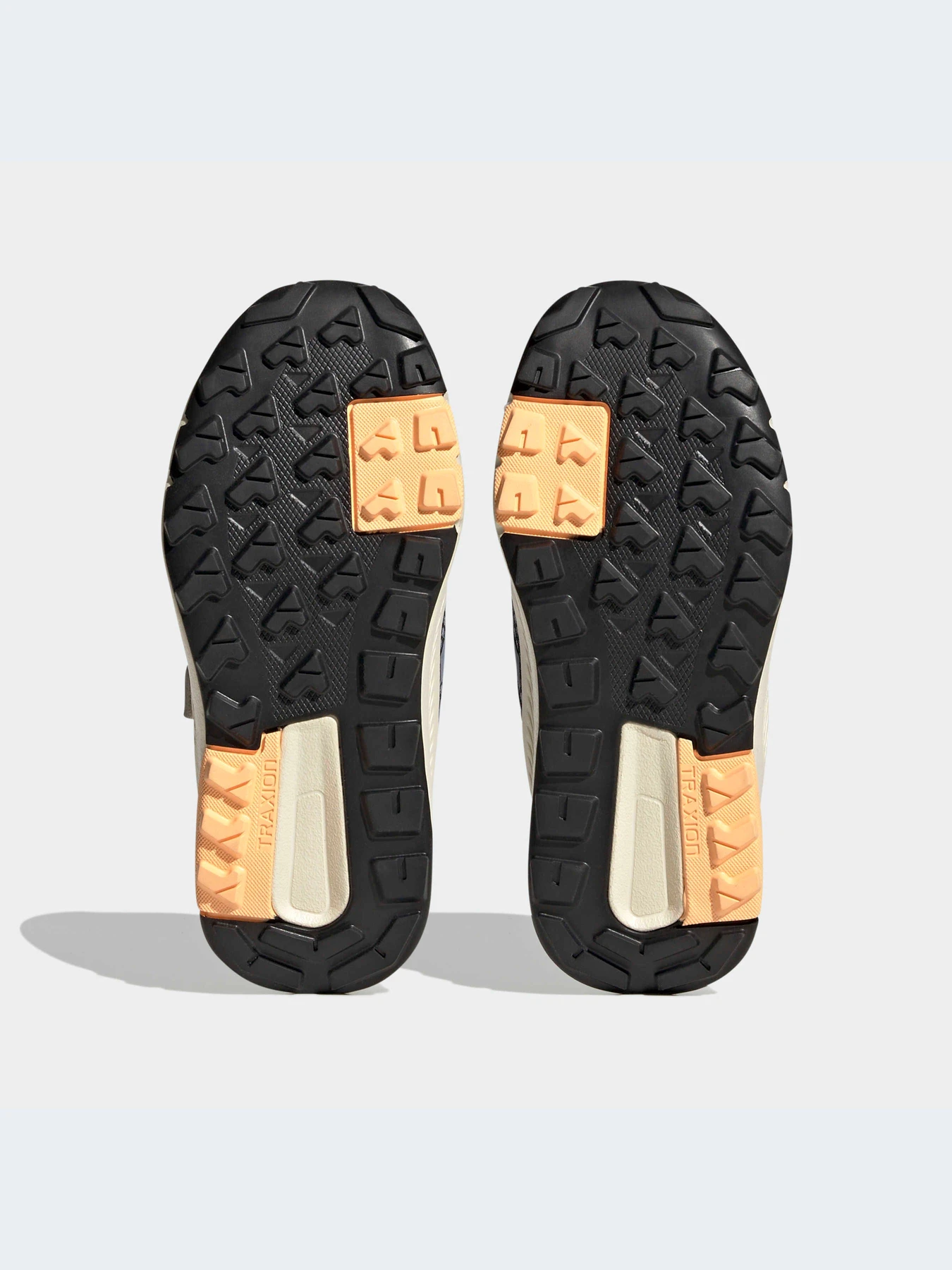 Кроссовки Adidas модель HQ5812 Кроссовки Adidas модель HQ5812 Фото