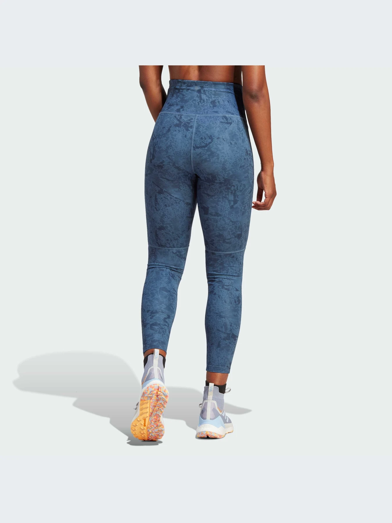 Брюки Adidas модель HM4010 Брюки Adidas модель HM4010 Фото