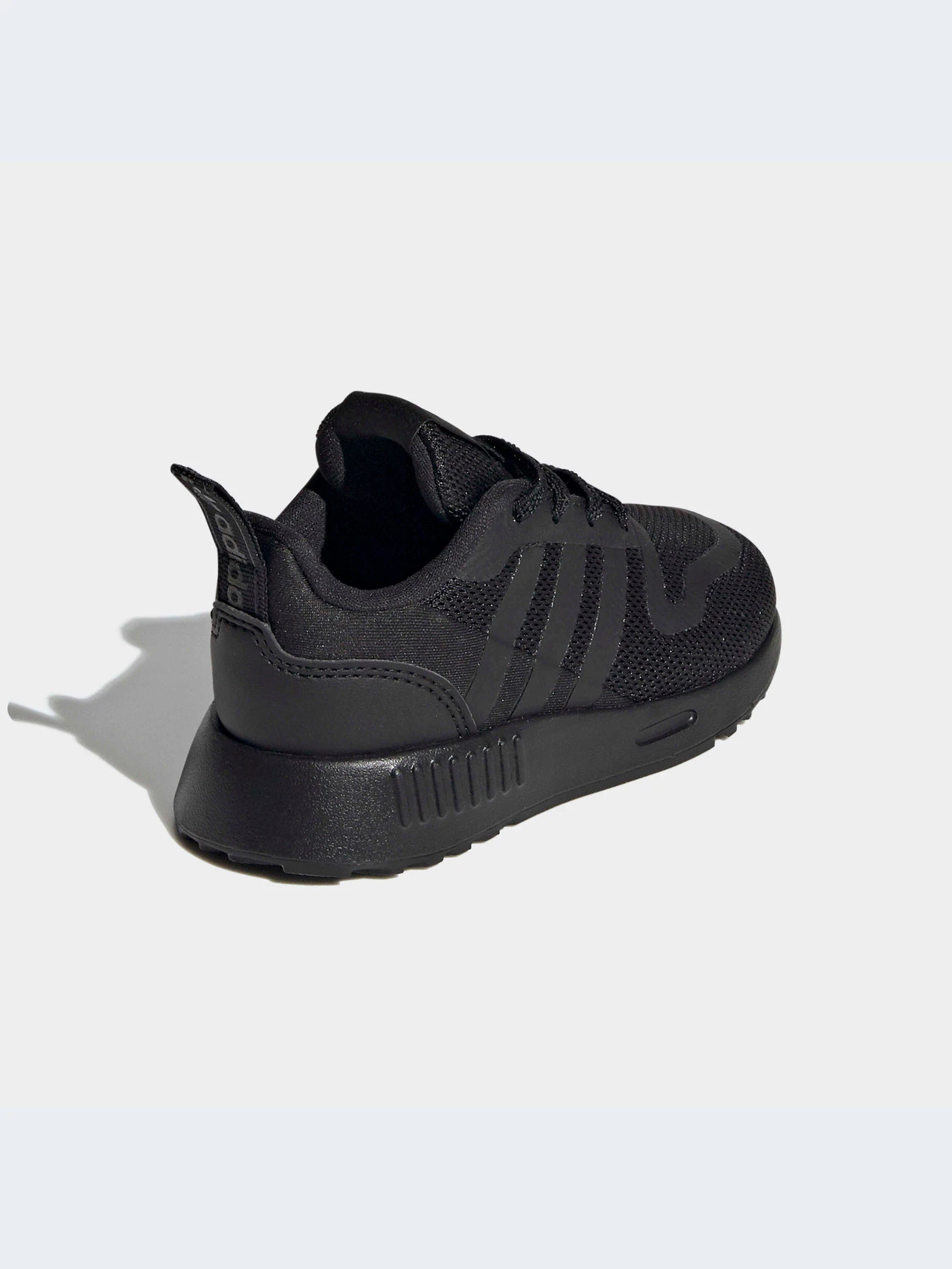 Кроссовки Adidas модель FX6405 Кроссовки Adidas модель FX6405 Фото