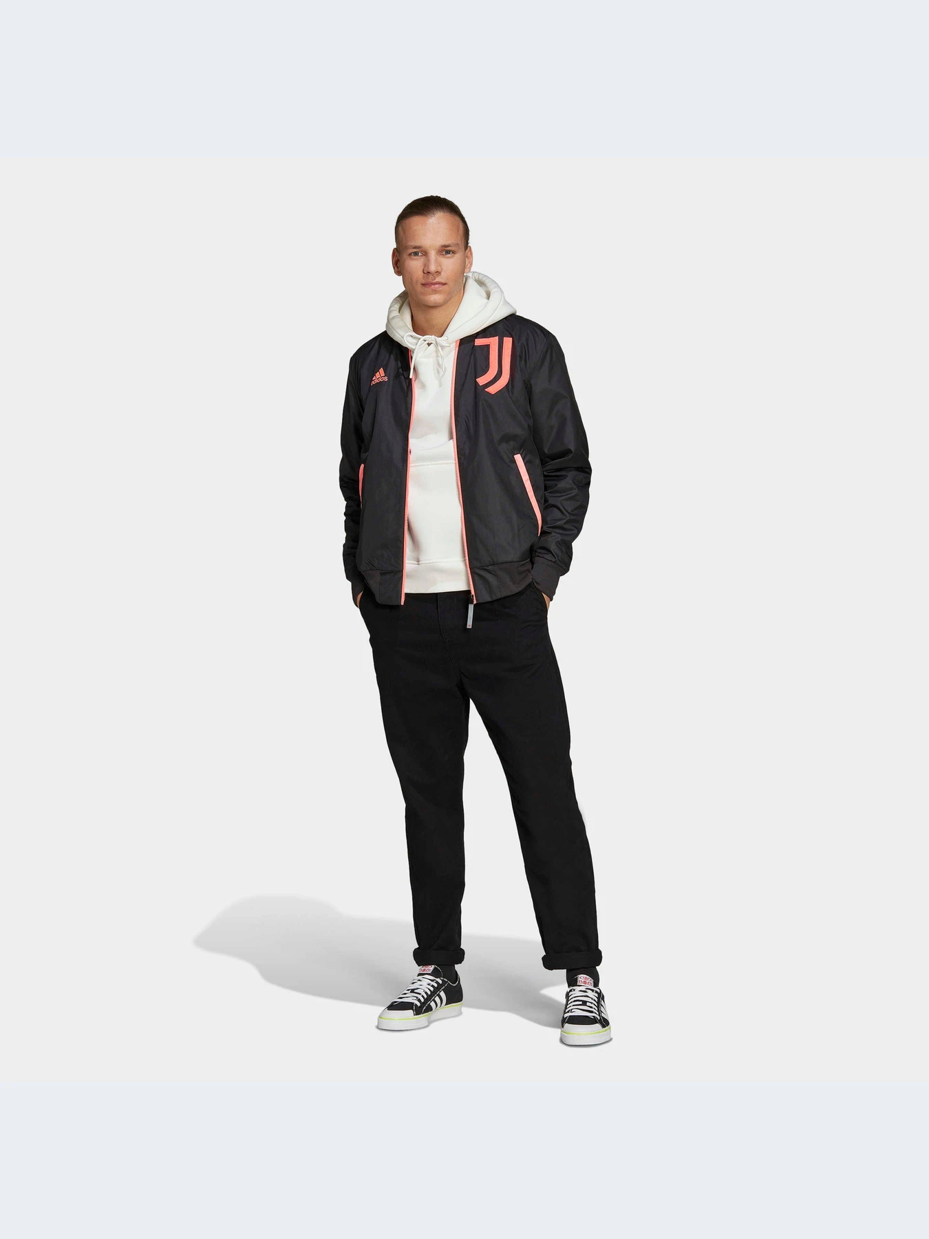 Куртки и дубленки Adidas модель H67144 Фото