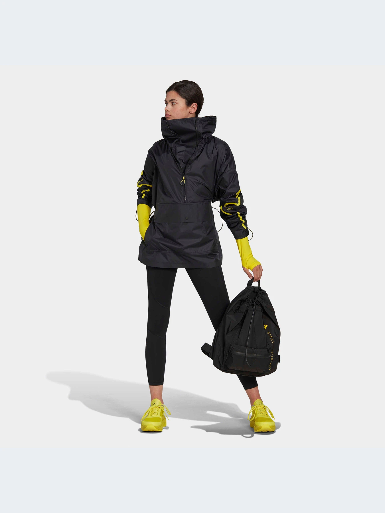 Куртки и дубленки Adidas модель HG6886 Куртки и дубленки Adidas модель HG6886 Фото